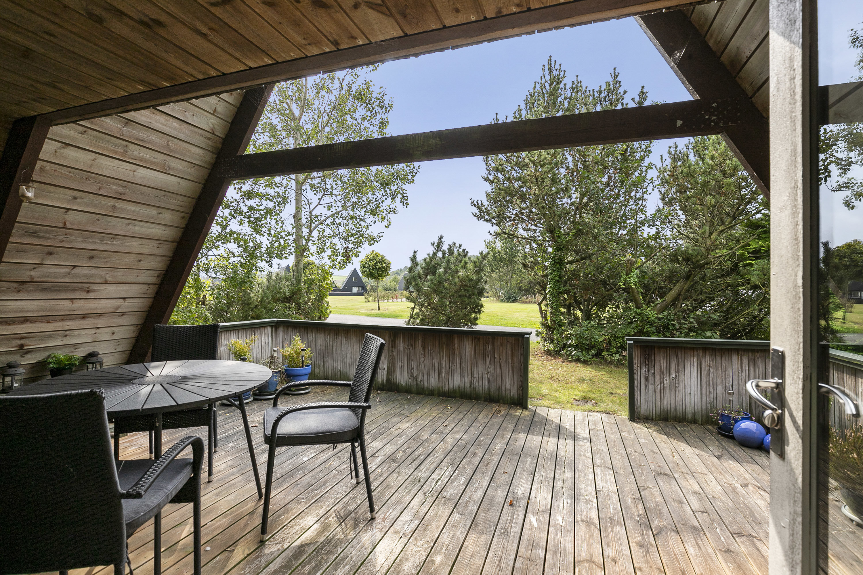 Fremhævet overdækket terrasse billede i fuldskærmstilstand. Billede af Golfsvinget 102, Gatten, 9640 Farsø