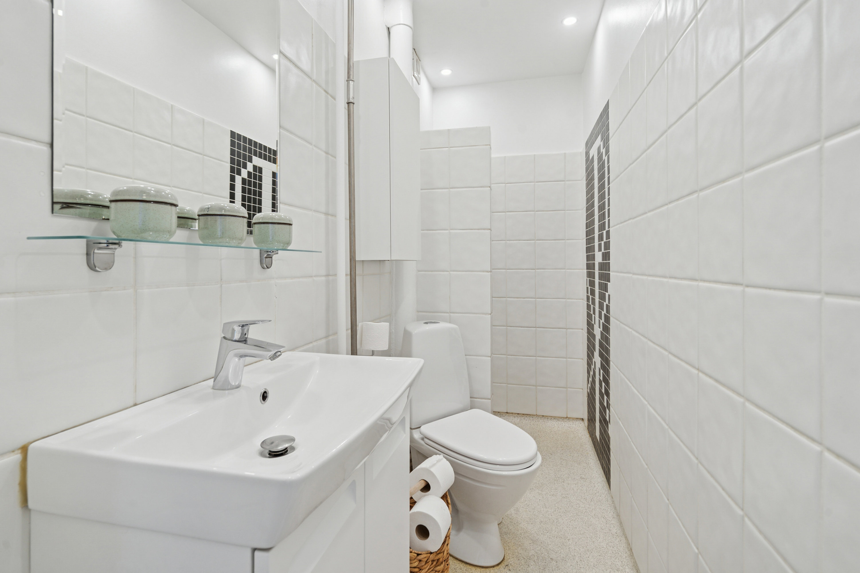 Fremhævet badeværelse billede i fuldskærmstilstand. Billede af Teisensvej 2B, 1. tv., 5000 Odense C