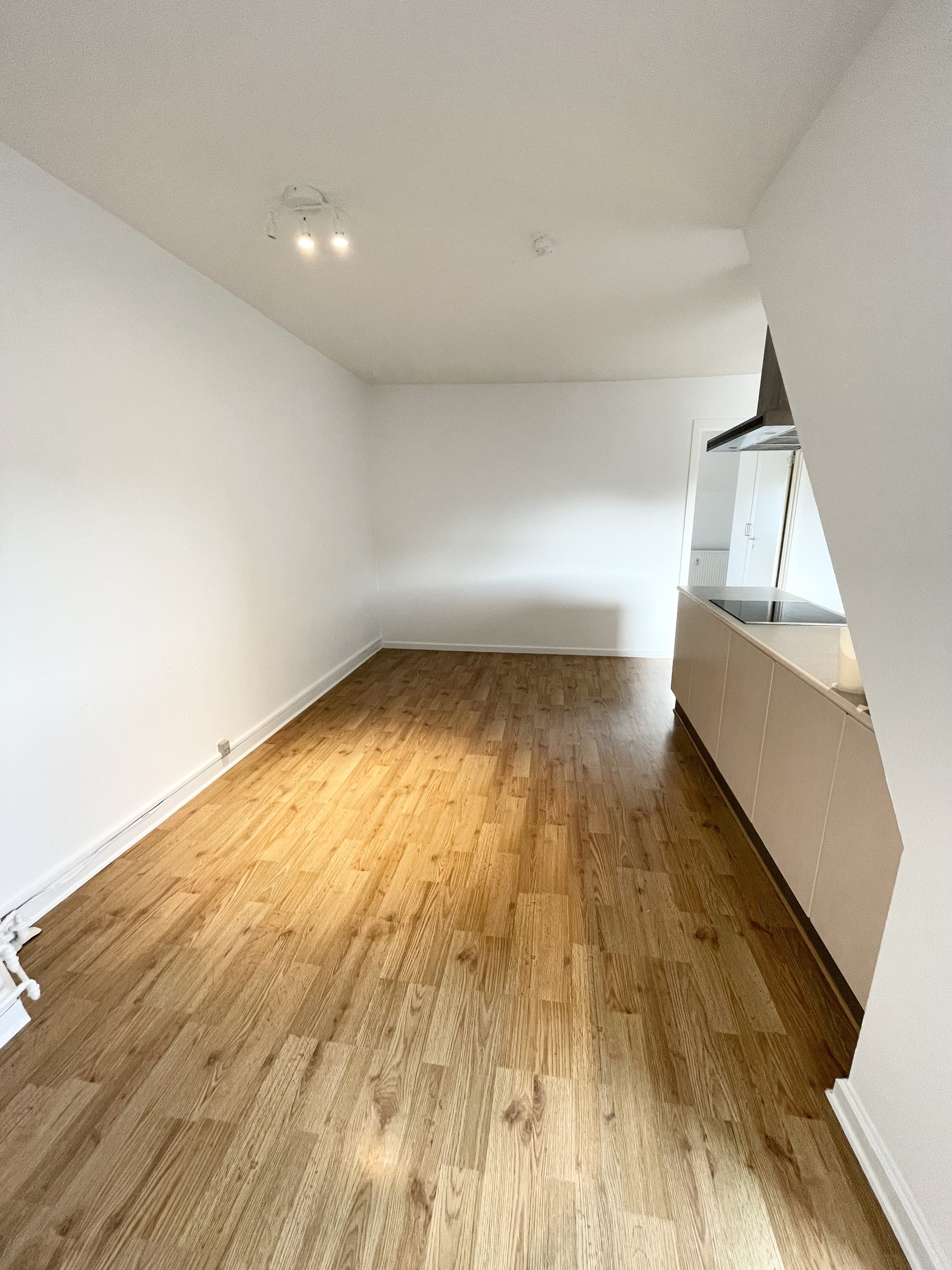 Fremhævet  billede i fuldskærmstilstand. Billede af Middelfartvej 114, 2., Bolbro, 5200 Odense V