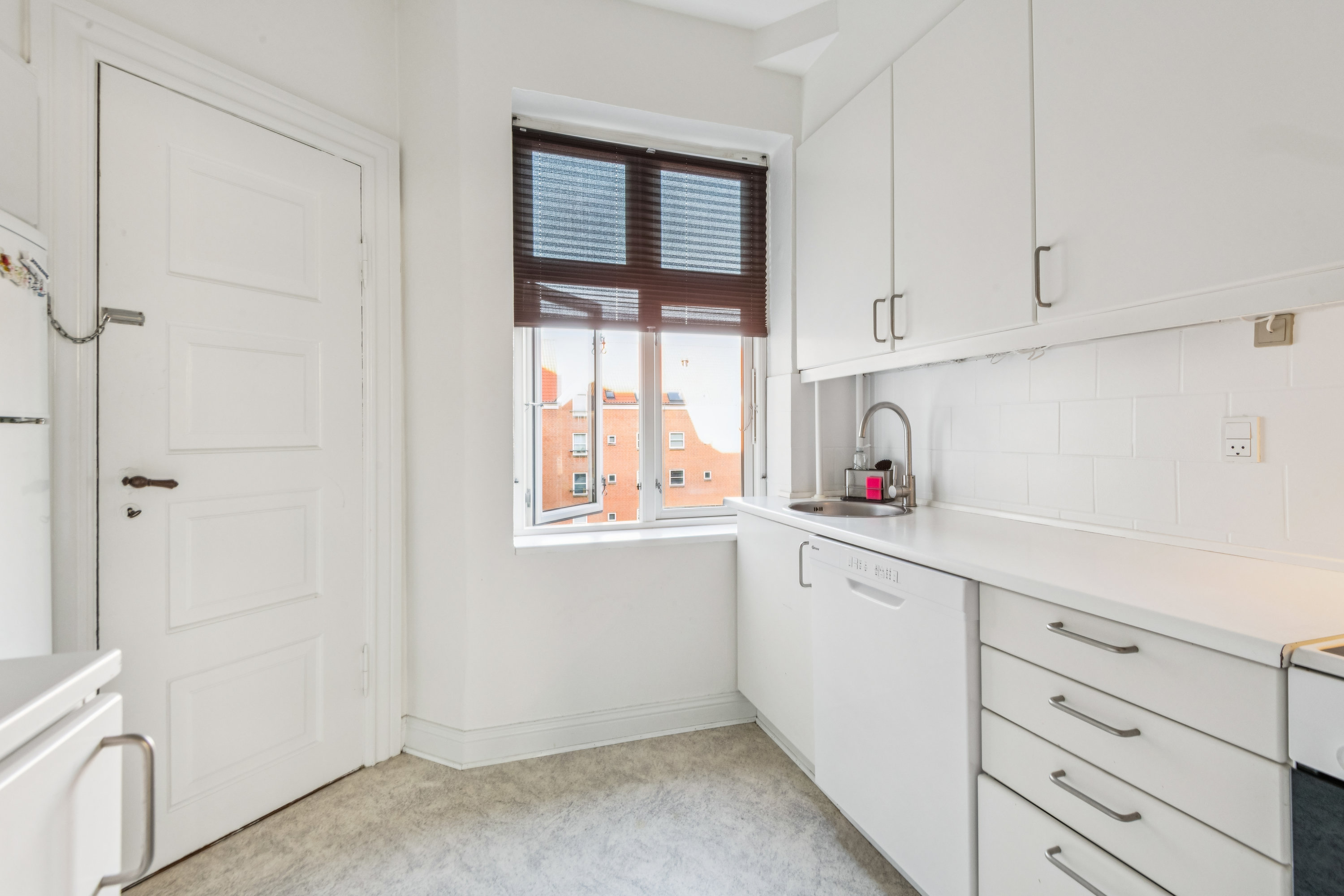 Fremhævet køkken billede i fuldskærmstilstand. Billede af Sønderbro 10, 2. th., 9000 Aalborg