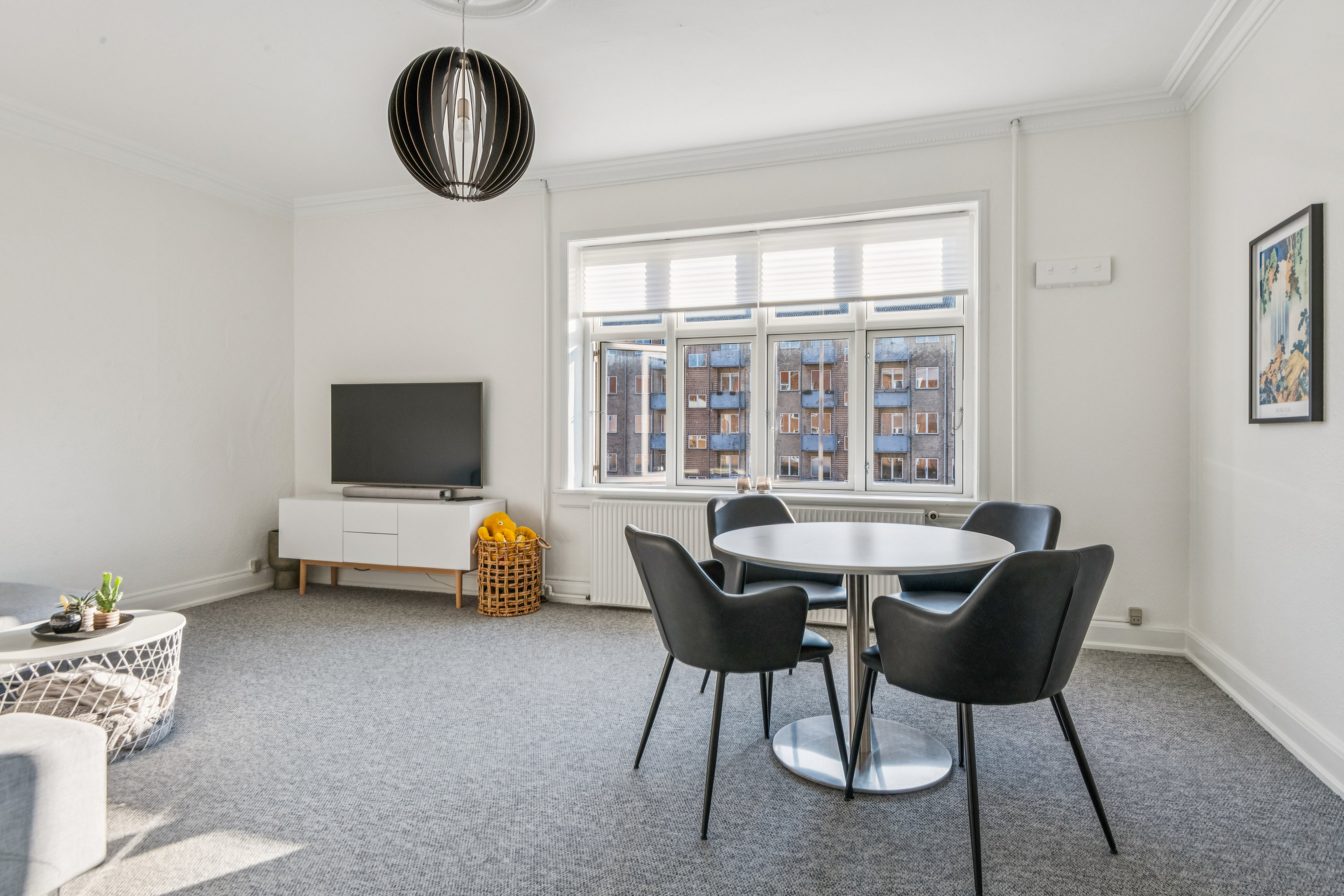 Fremhævet stue billede i fuldskærmstilstand. Billede af Sønderbro 10, 2. th., 9000 Aalborg