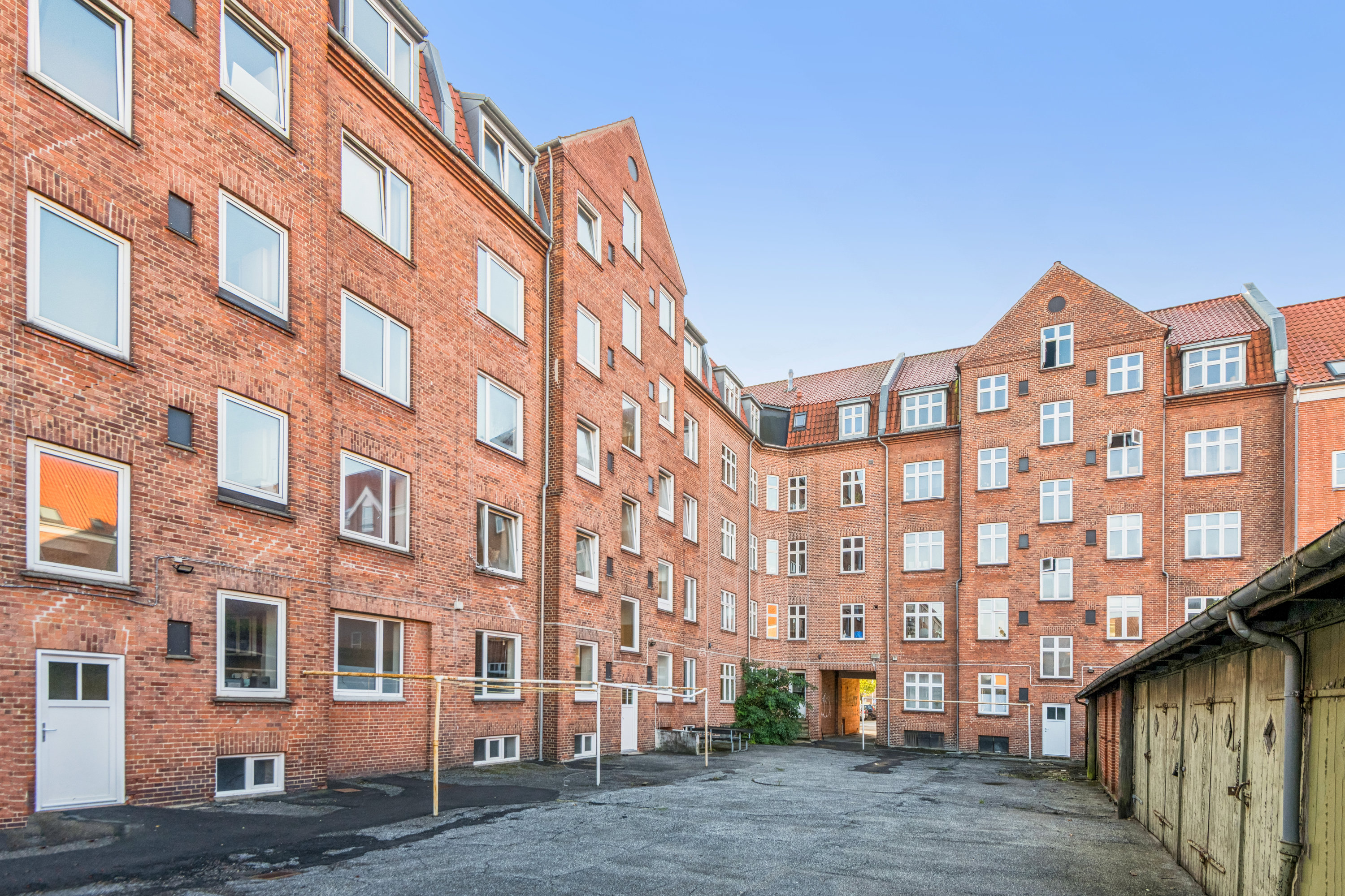 Fremhævet ejendom 1 billede i fuldskærmstilstand. Billede af Sønderbro 10, 2. th., 9000 Aalborg