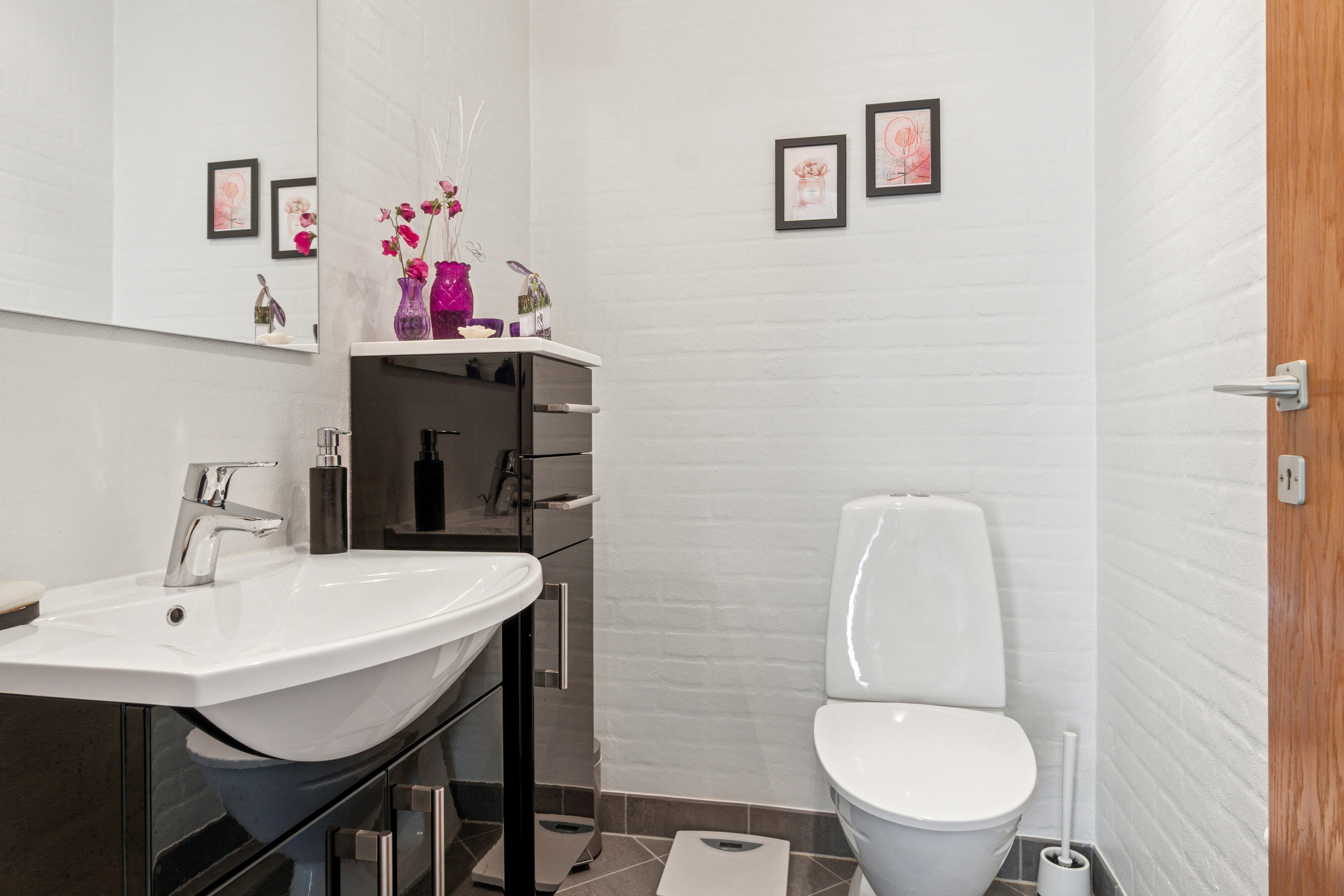 Fremhævet badeværelse billede i fuldskærmstilstand. Billede af Markvænget 6C, Tingstrup, 7700 Thisted