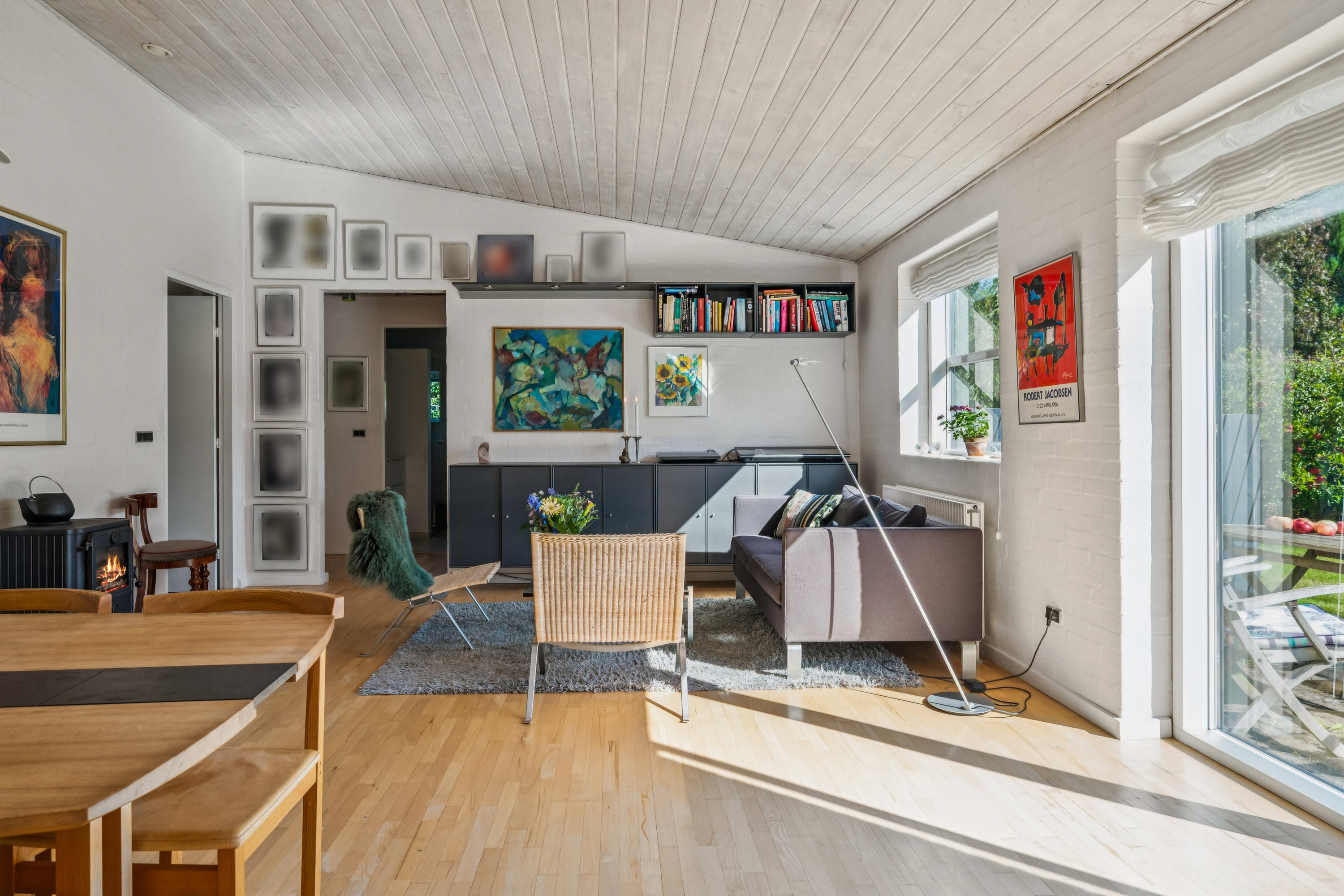 Fremhævet stue billede i fuldskærmstilstand. Billede af Annekærvej 36, 8250 Egå