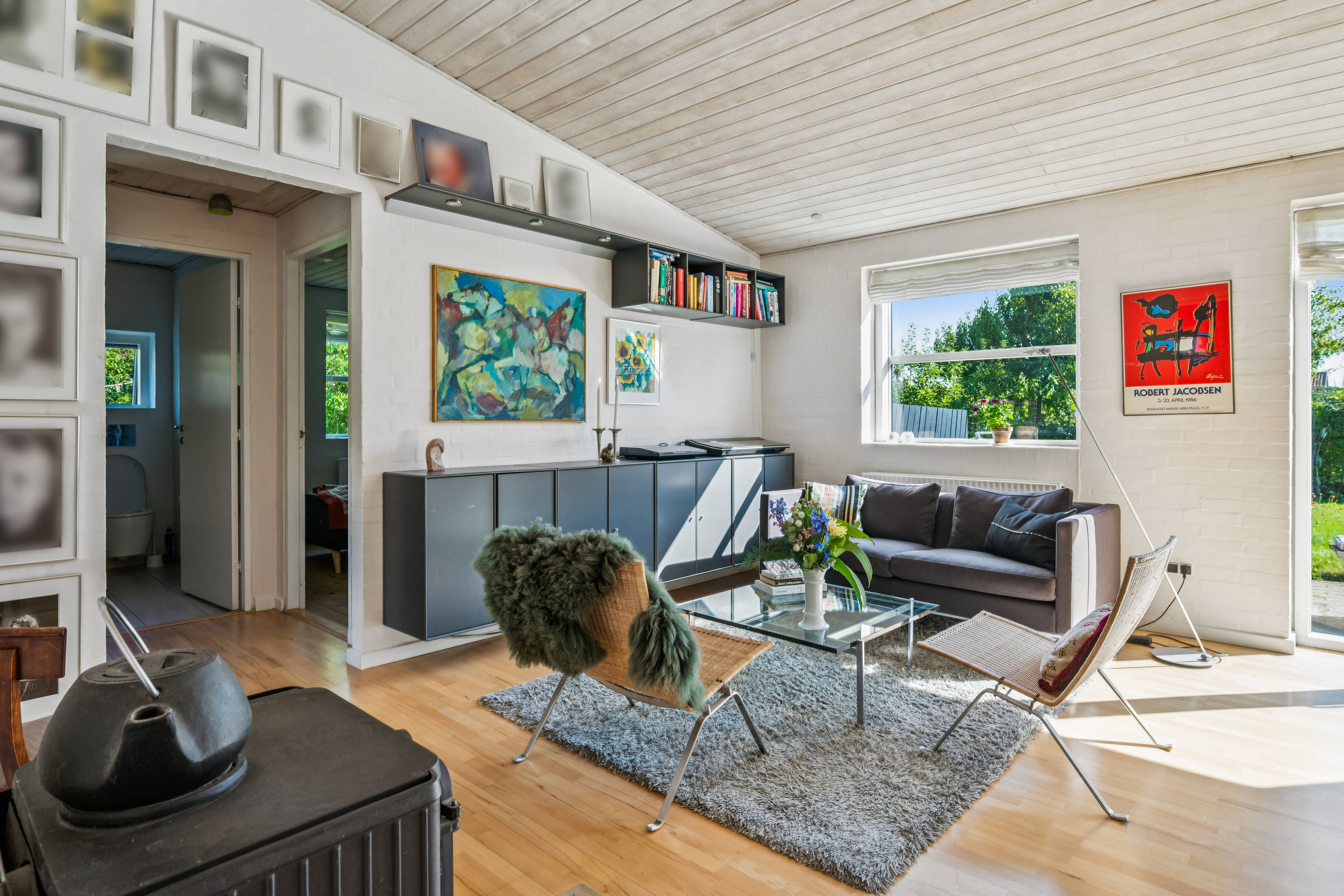 Fremhævet stue billede i fuldskærmstilstand. Billede af Annekærvej 36, 8250 Egå