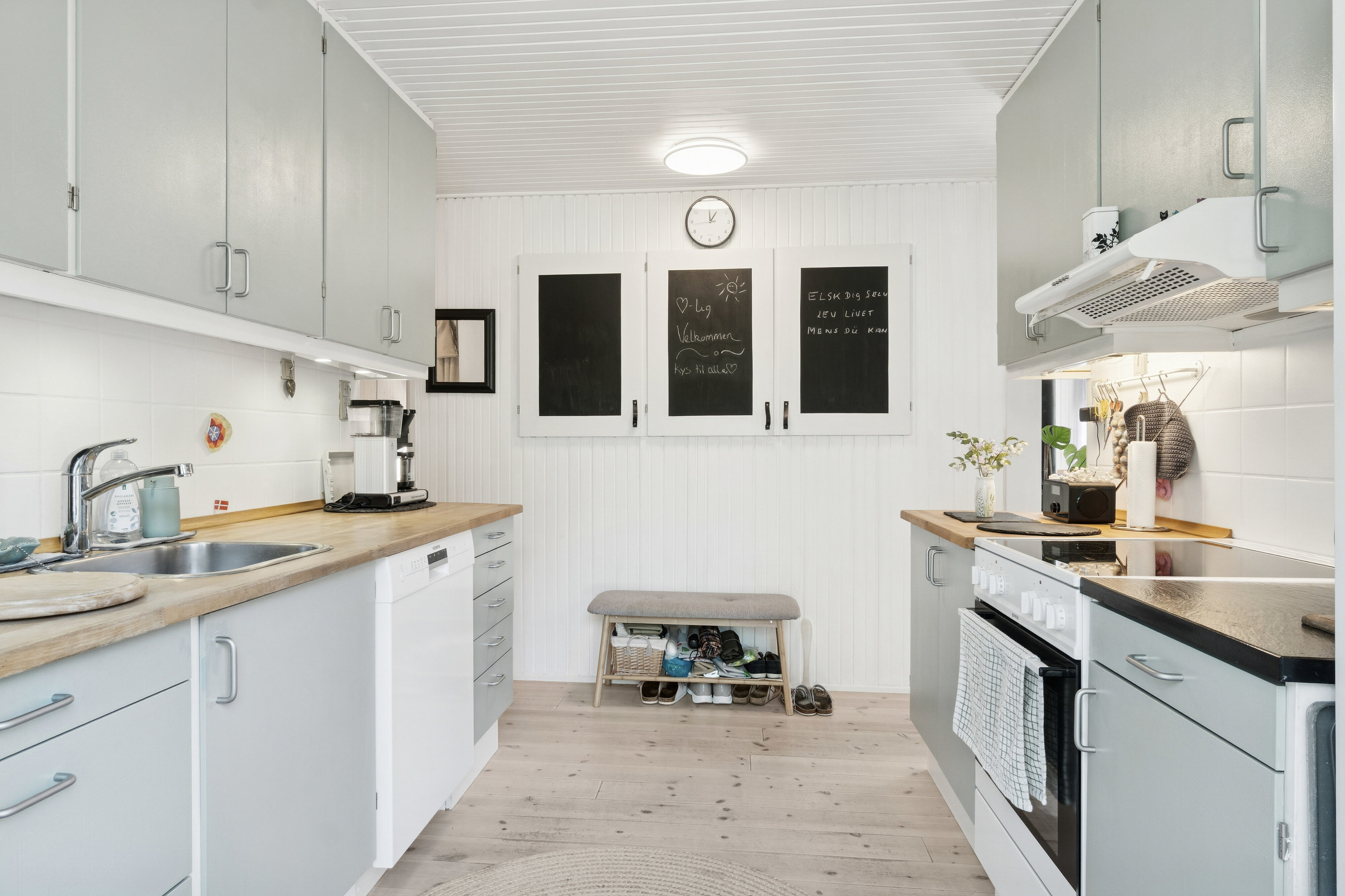 Fremhævet køkken billede i fuldskærmstilstand. Billede af Blomstervangen 10, 4500 Nykøbing Sj