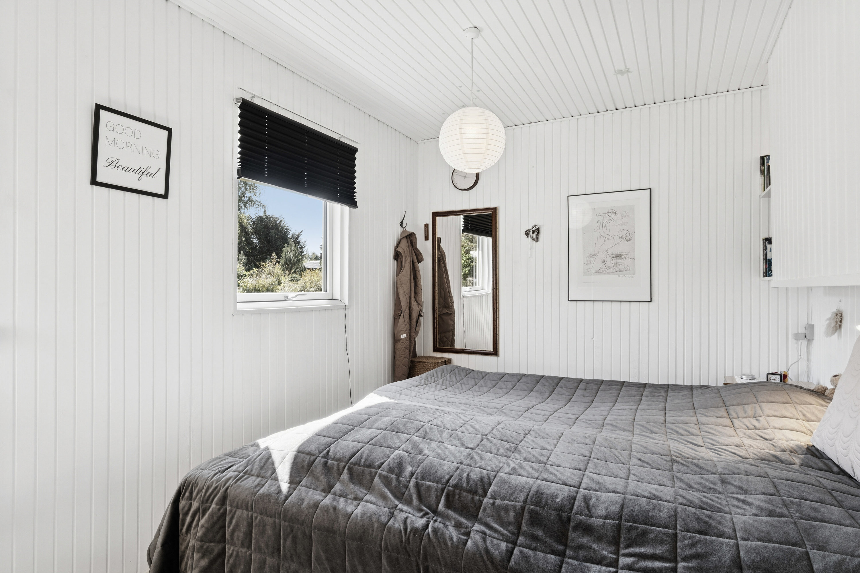 Fremhævet soveværelse billede i fuldskærmstilstand. Billede af Blomstervangen 10, 4500 Nykøbing Sj