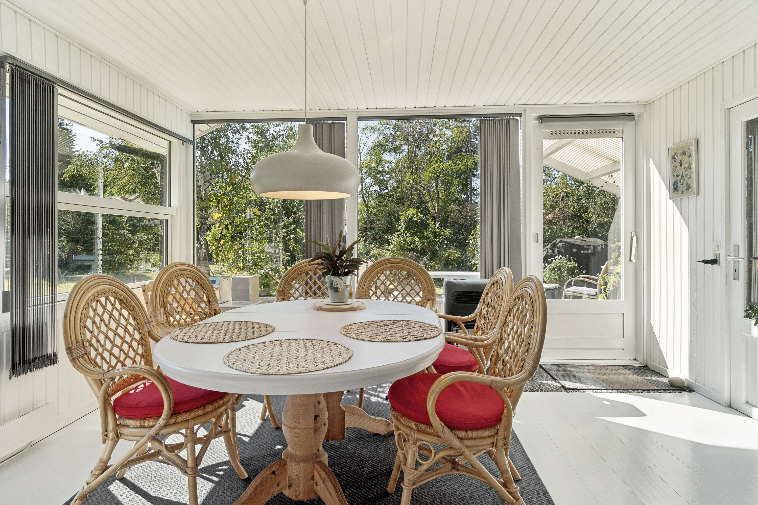 Fremhævet spisestue billede i fuldskærmstilstand. Billede af Blomstervangen 10, 4500 Nykøbing Sj