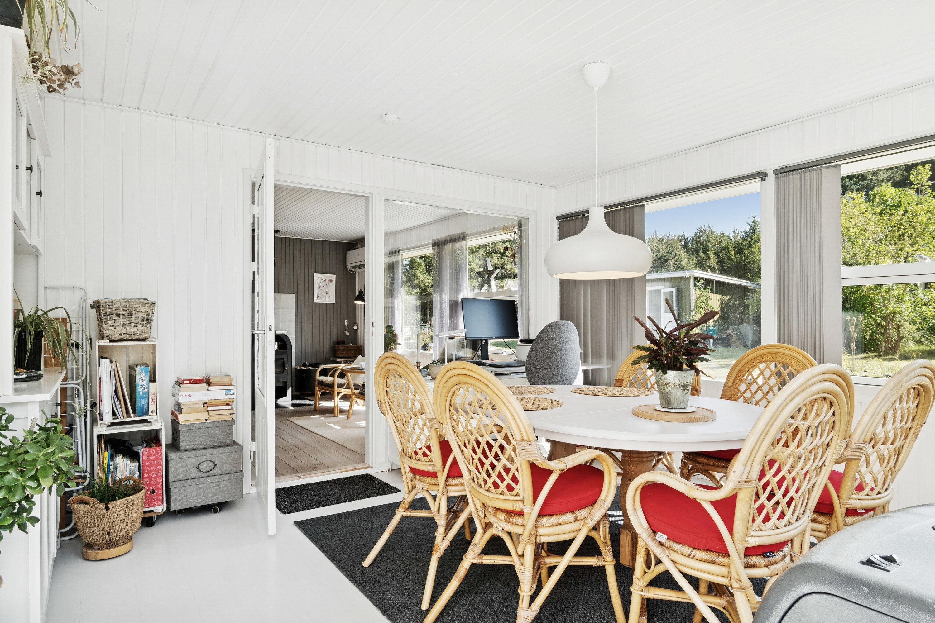 Fremhævet spisestue billede i fuldskærmstilstand. Billede af Blomstervangen 10, 4500 Nykøbing Sj