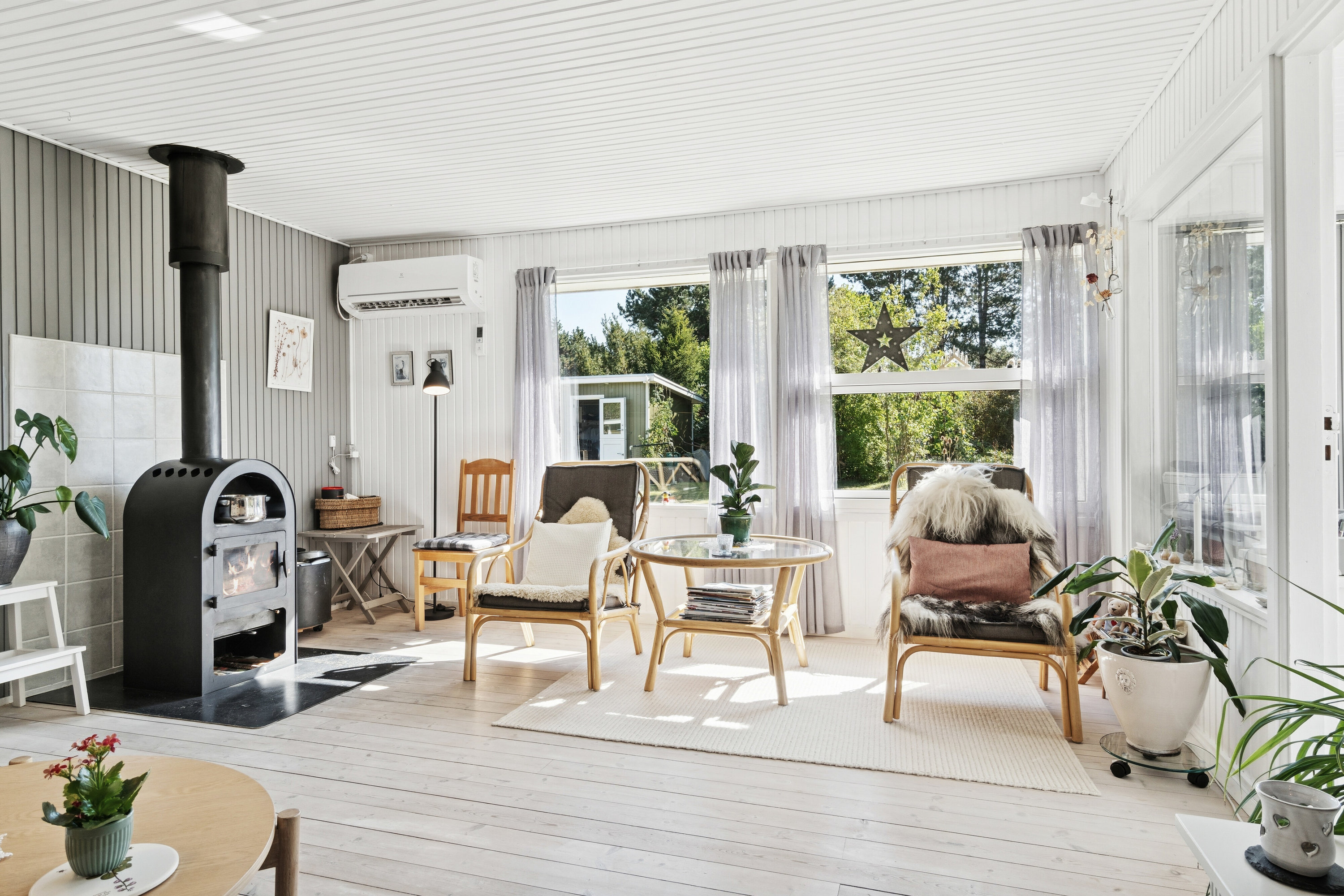 Fremhævet stue billede i fuldskærmstilstand. Billede af Blomstervangen 10, 4500 Nykøbing Sj