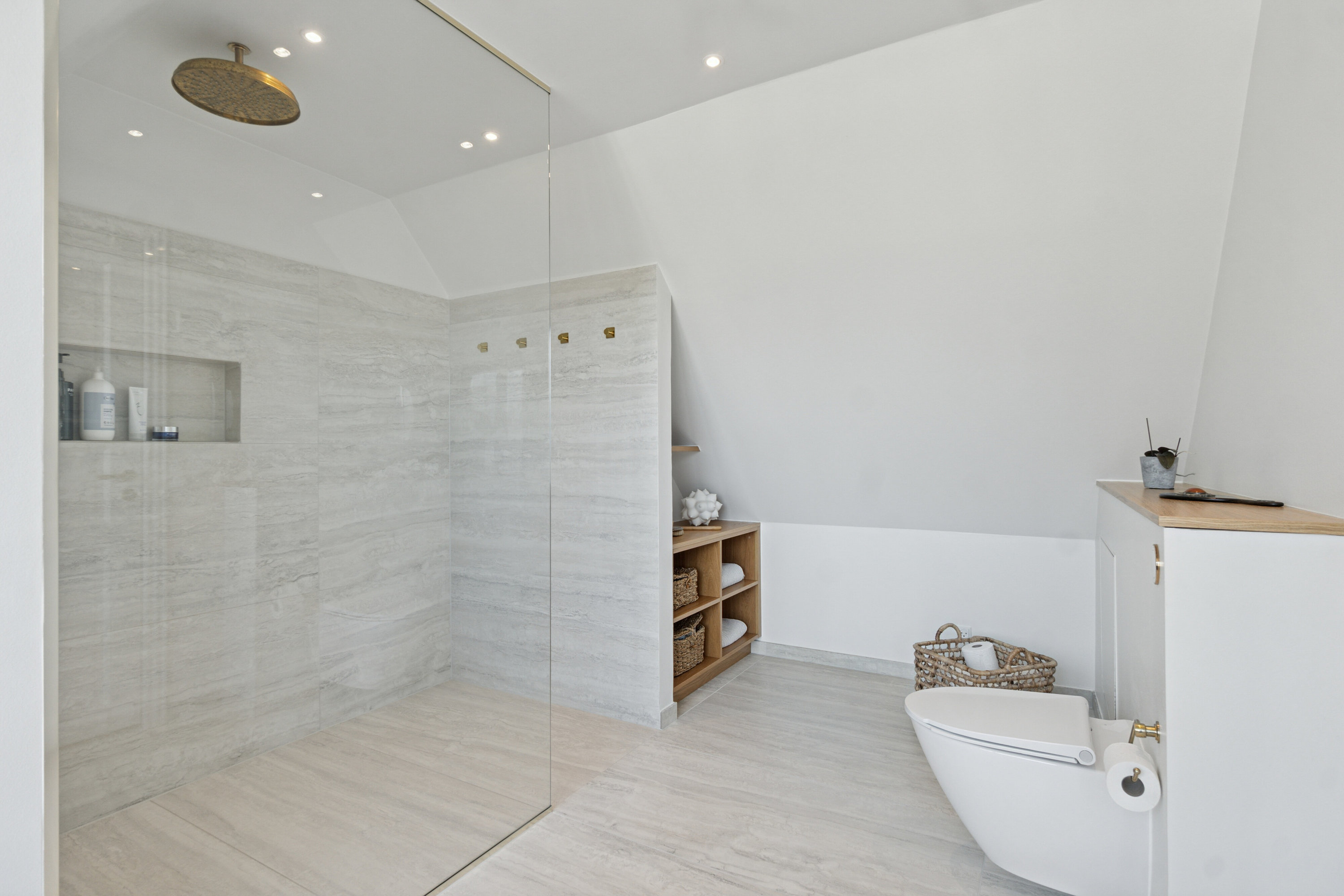 Fremhævet badeværelse billede i fuldskærmstilstand. Billede af Bakkedraget 2, Skåde, 8270 Højbjerg