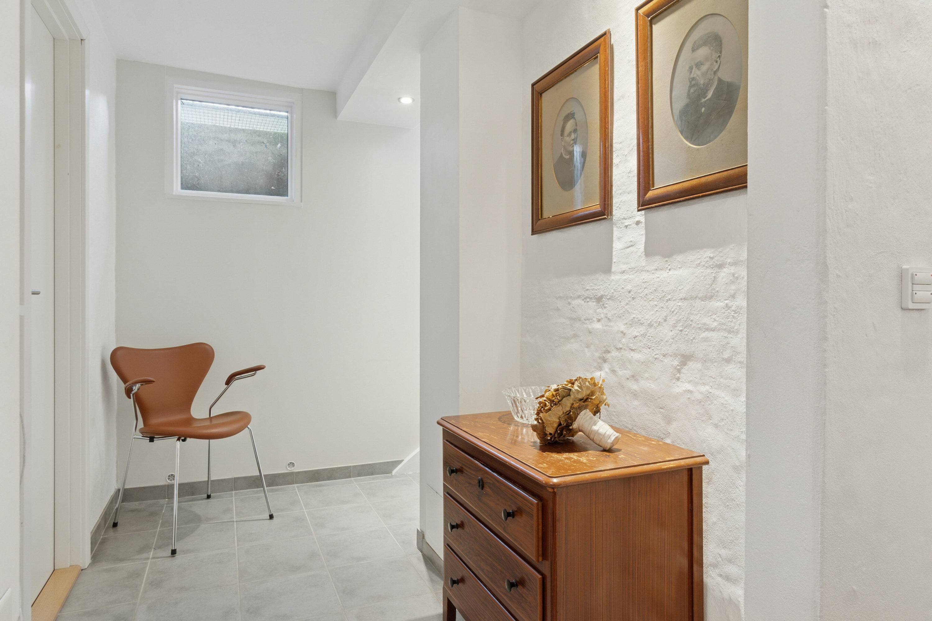 Fremhævet gang billede i fuldskærmstilstand. Billede af Bakkedraget 2, Skåde, 8270 Højbjerg