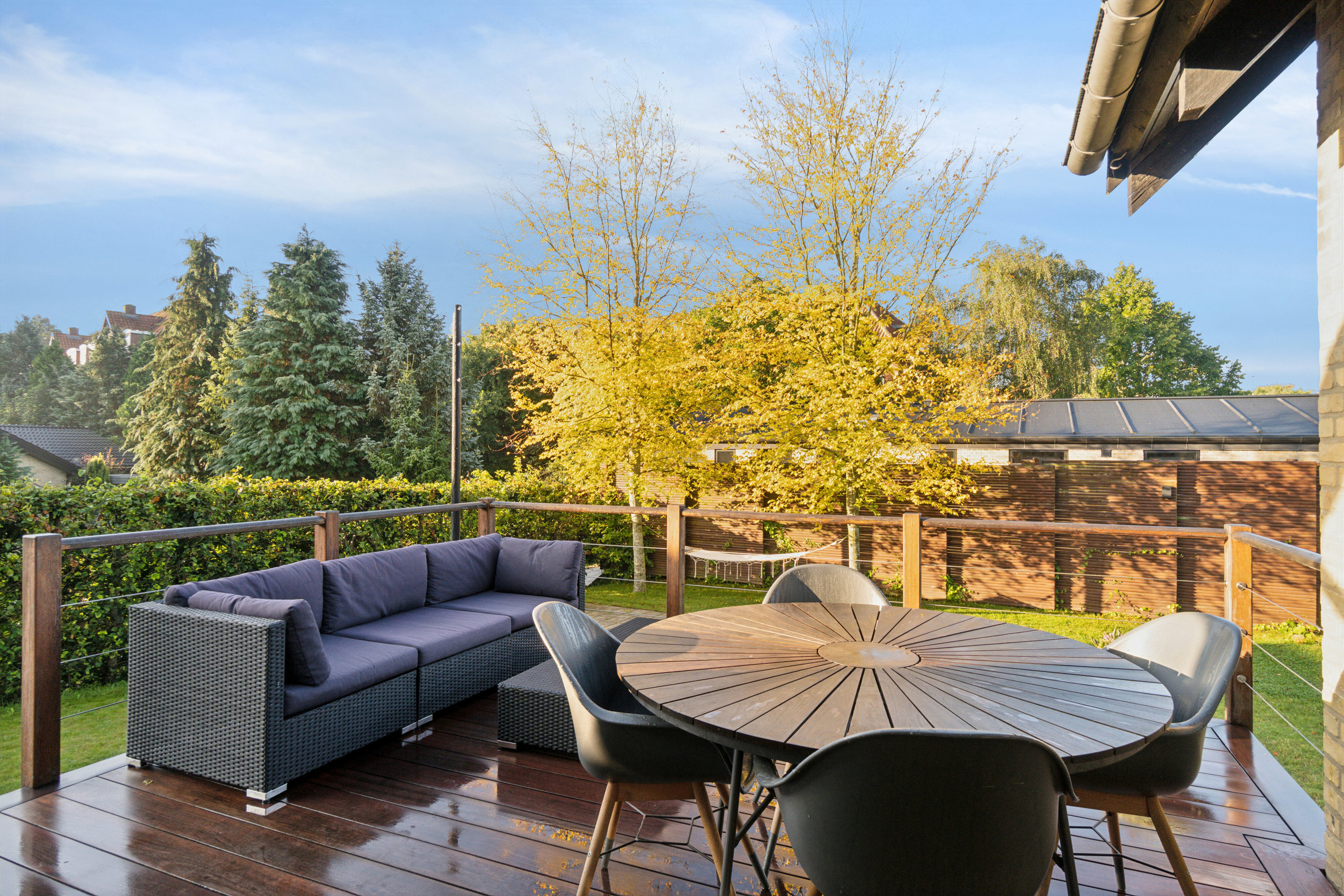 Fremhævet terrasse billede i fuldskærmstilstand. Billede af Bakkedraget 2, Skåde, 8270 Højbjerg