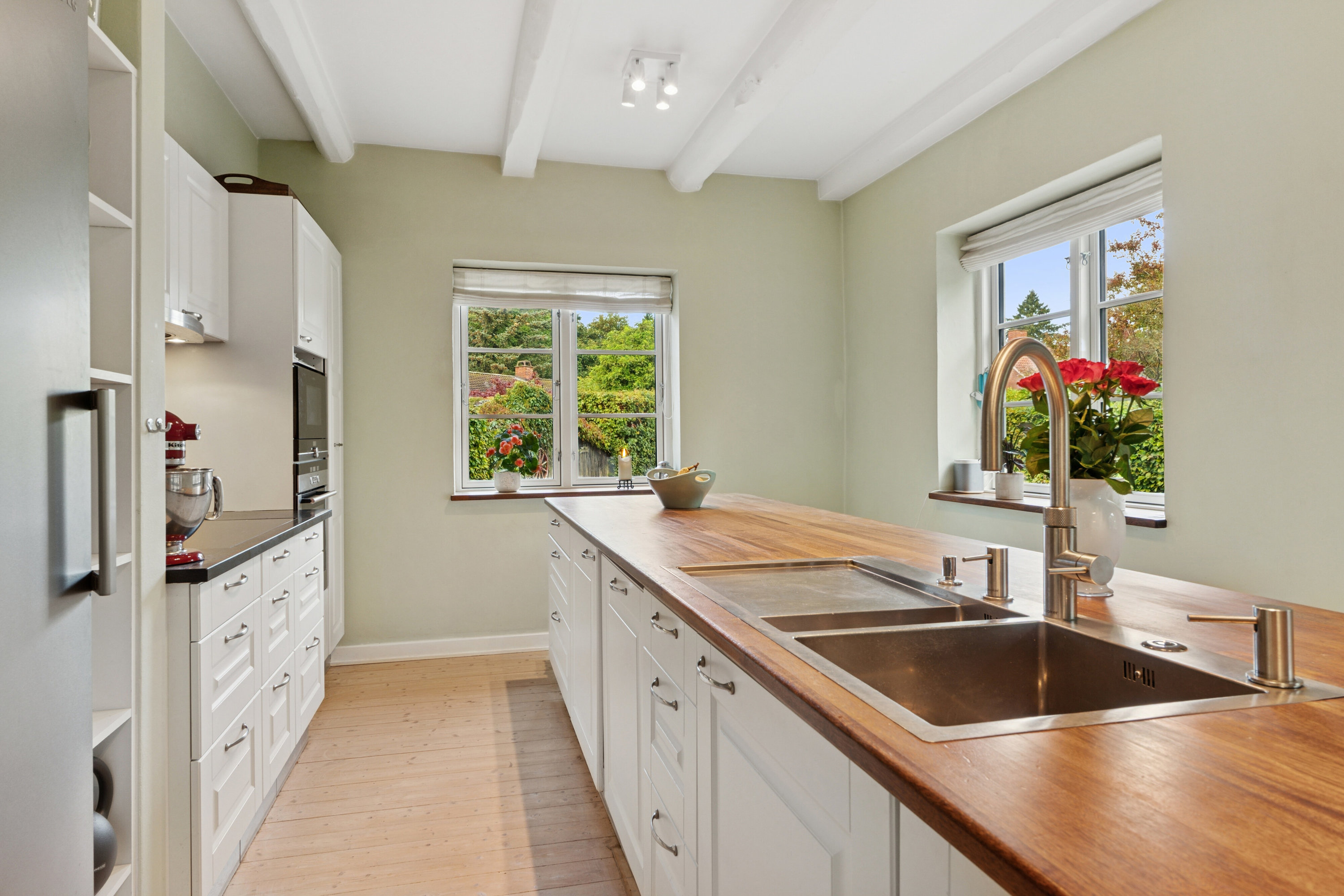 Fremhævet køkken billede i fuldskærmstilstand. Billede af Hjortekærskrænten 13, 2800 Kongens Lyngby