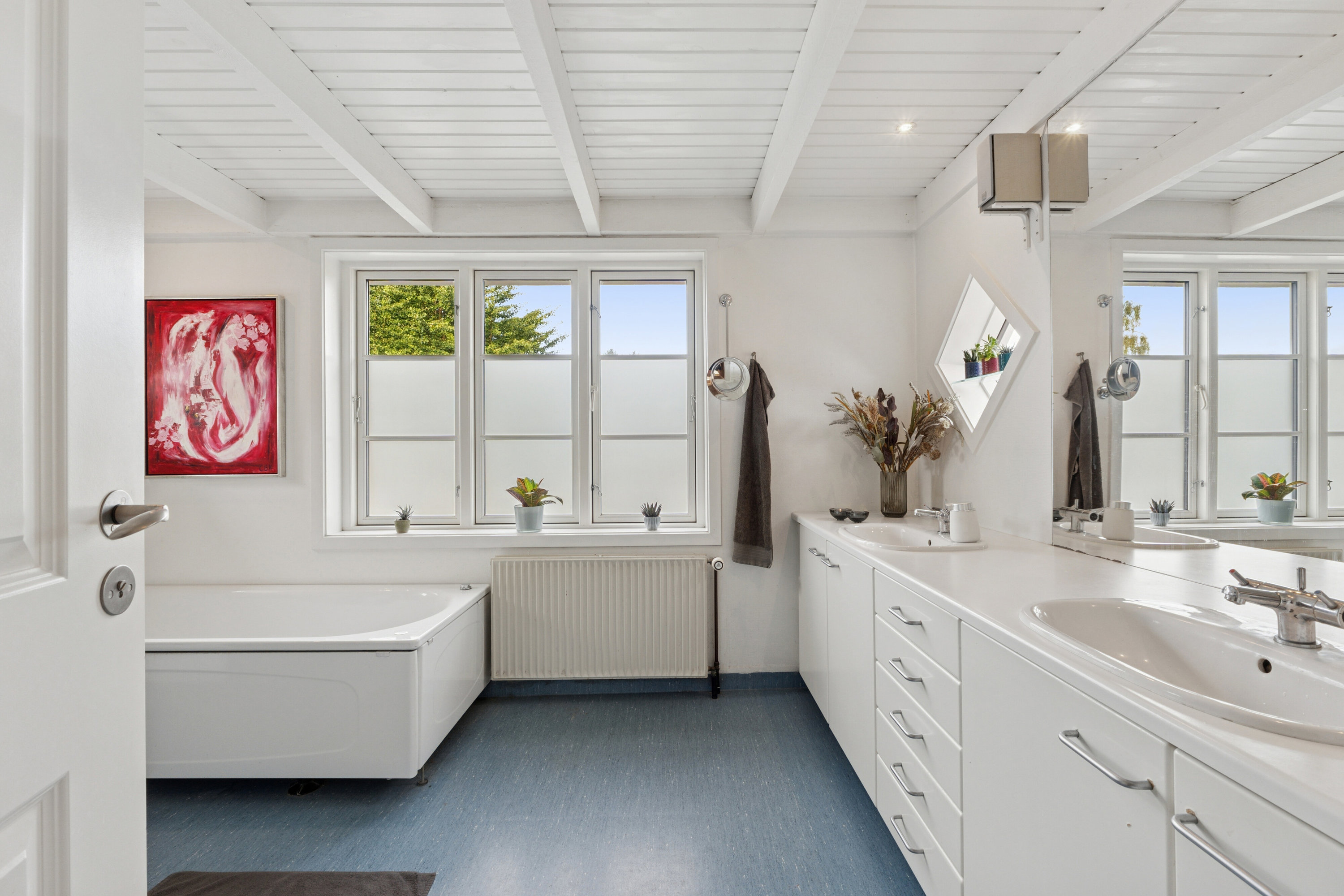 Fremhævet badeværelse billede i fuldskærmstilstand. Billede af Hjortekærskrænten 13, 2800 Kongens Lyngby