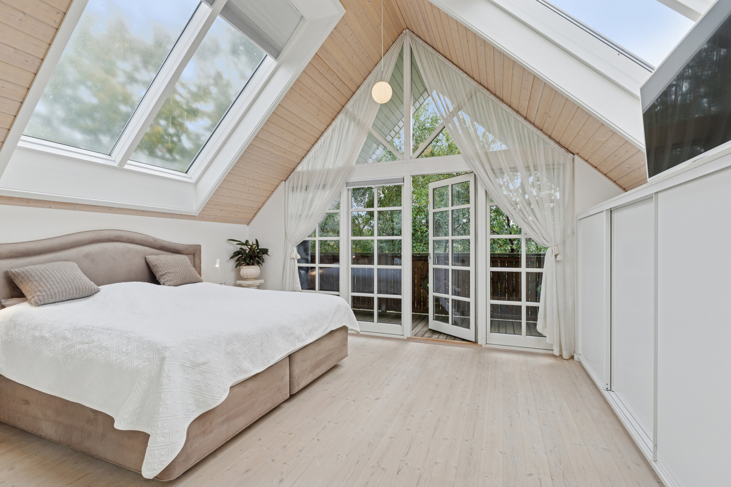 Fremhævet soveværelse billede i fuldskærmstilstand. Billede af Hjortekærskrænten 13, 2800 Kongens Lyngby