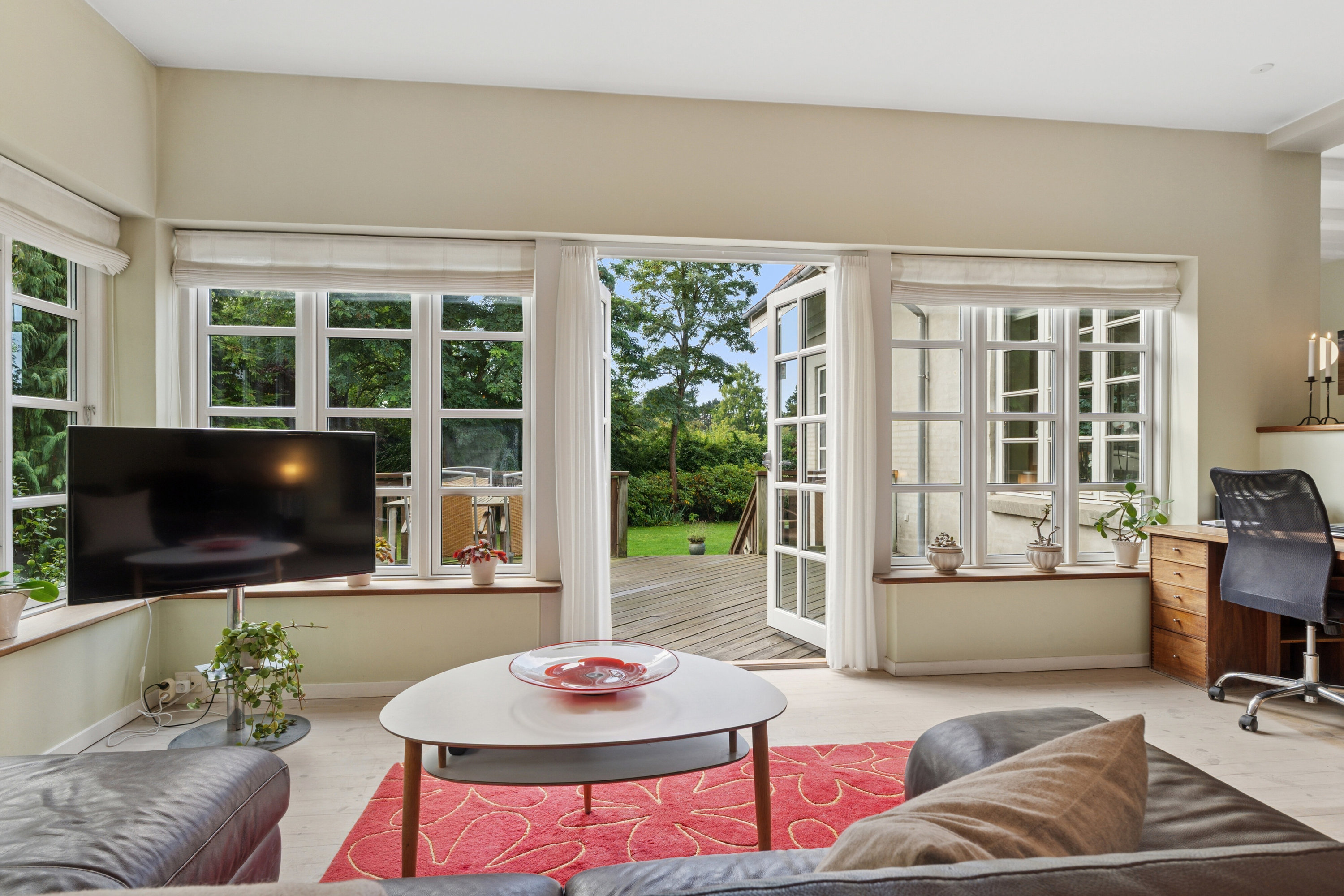 Fremhævet stue billede i fuldskærmstilstand. Billede af Hjortekærskrænten 13, 2800 Kongens Lyngby