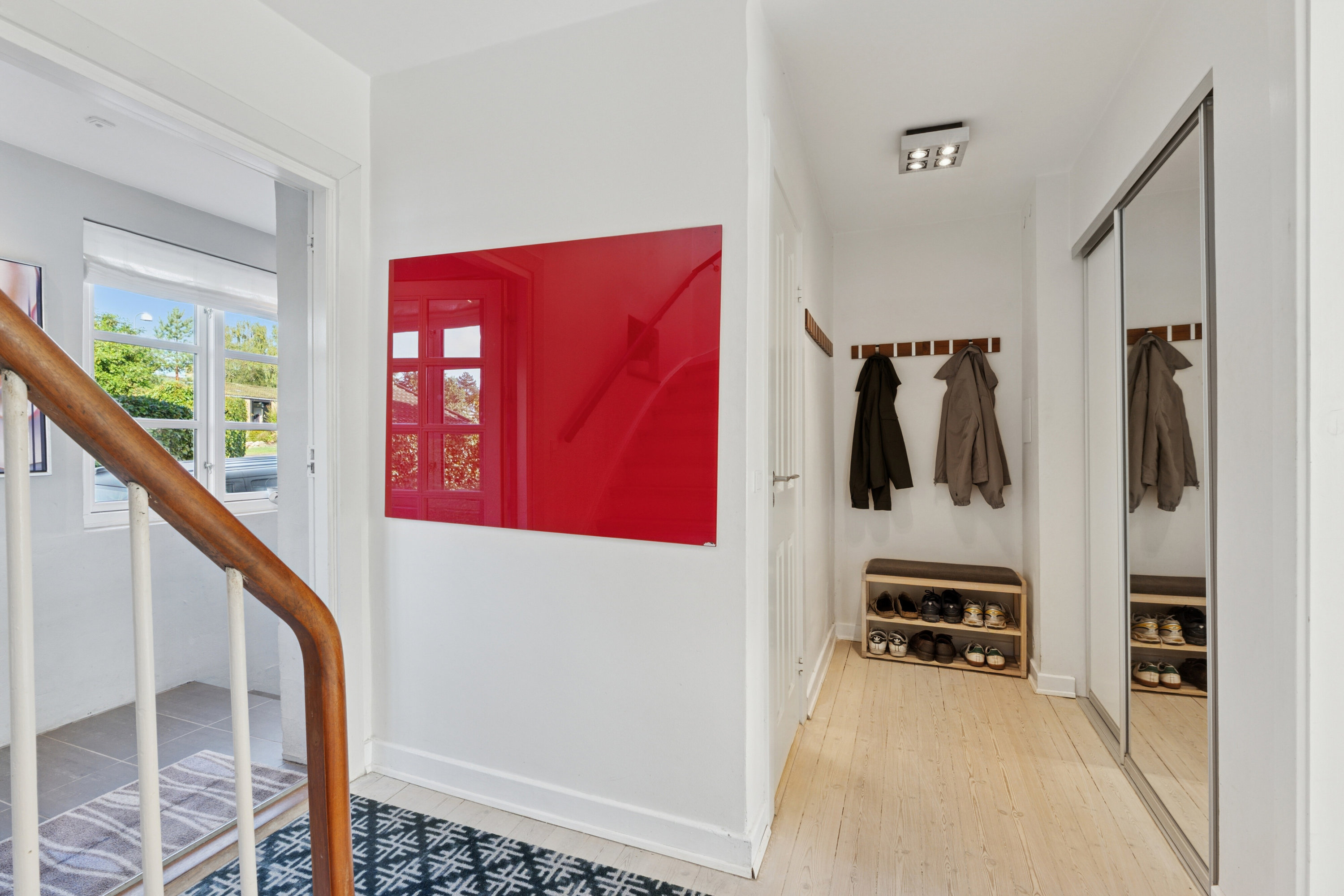 Fremhævet gang billede i fuldskærmstilstand. Billede af Hjortekærskrænten 13, 2800 Kongens Lyngby