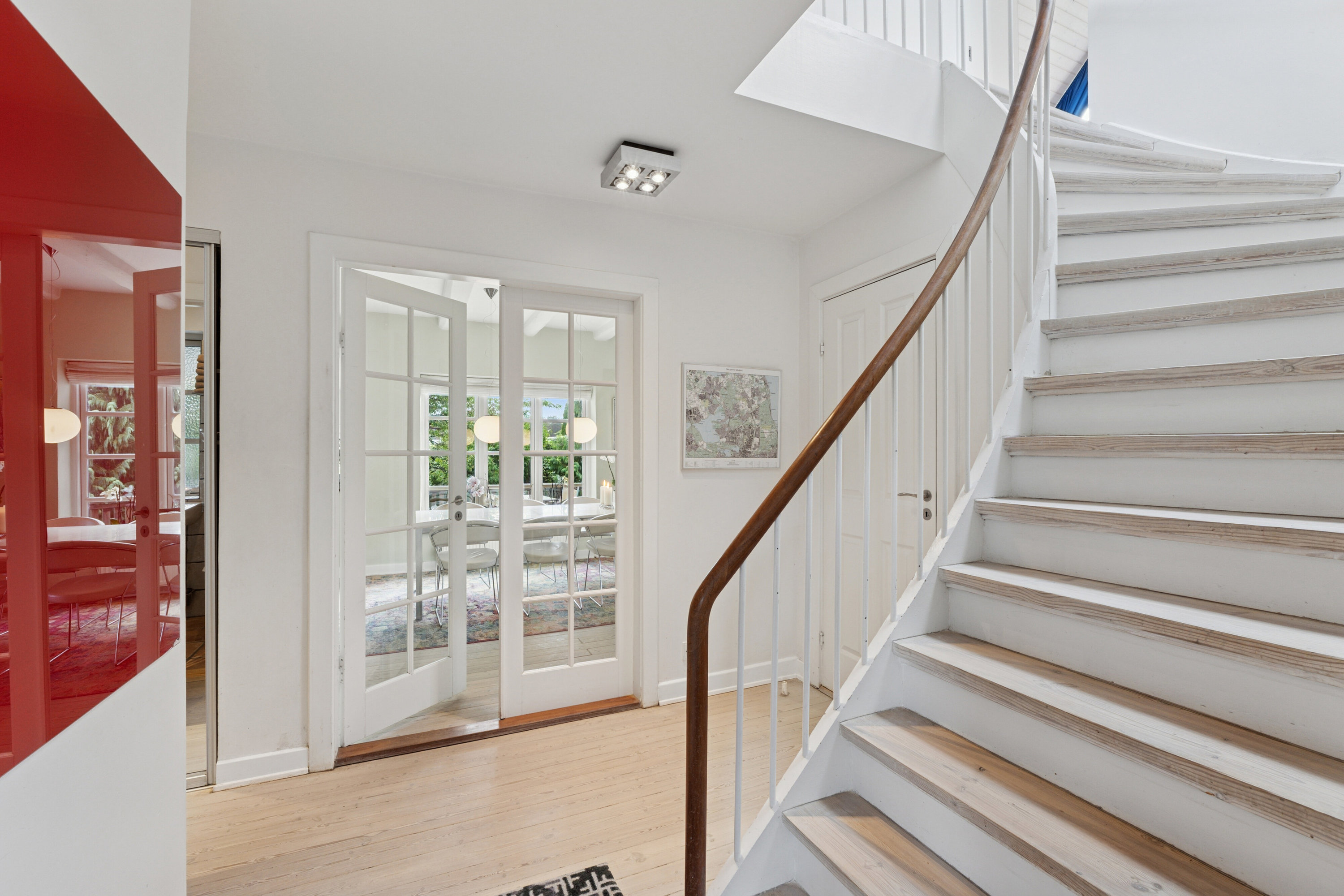 Fremhævet gang billede i fuldskærmstilstand. Billede af Hjortekærskrænten 13, 2800 Kongens Lyngby