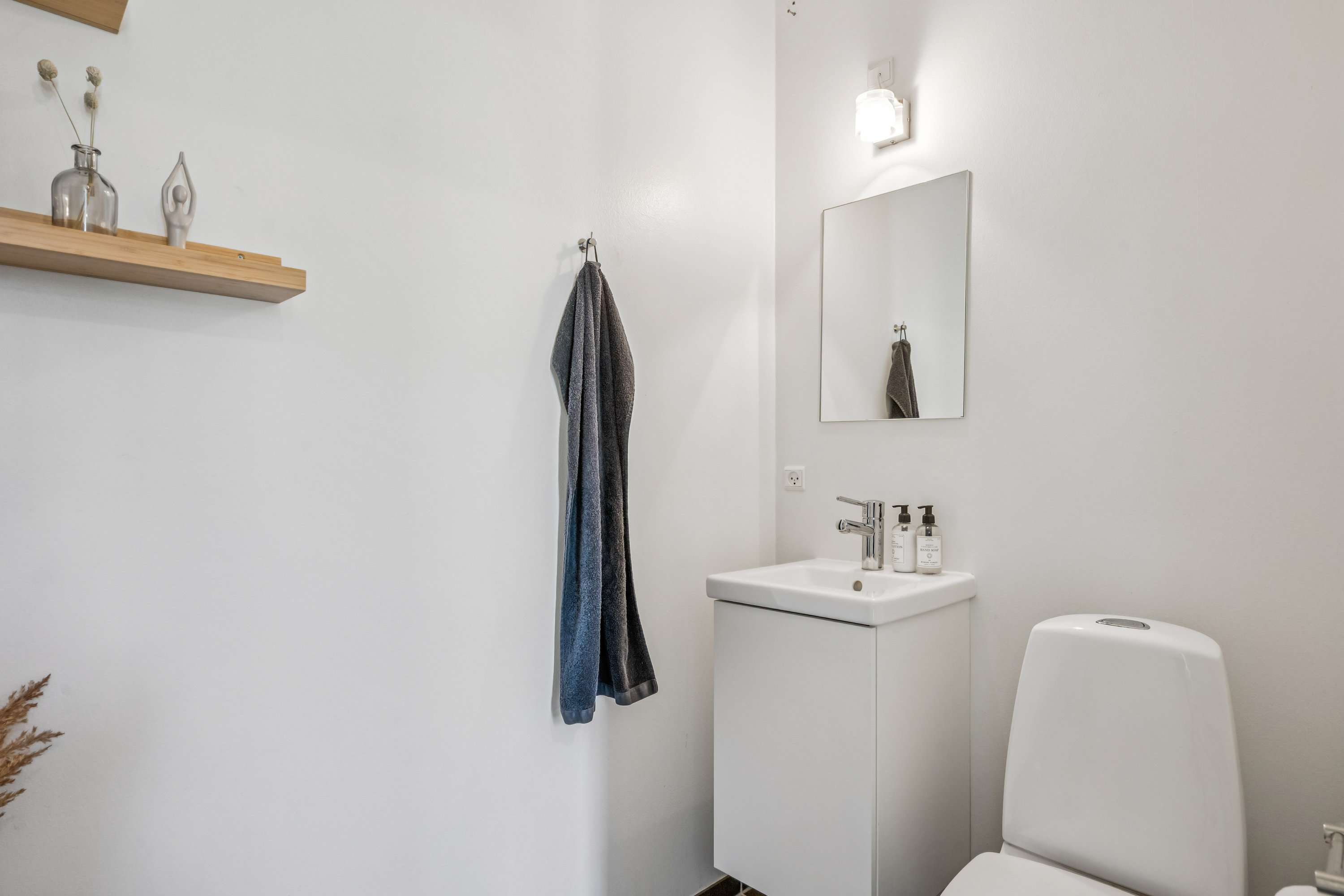 Fremhævet badeværelse billede i fuldskærmstilstand. Billede af Egå Engvej 196, 8250 Egå