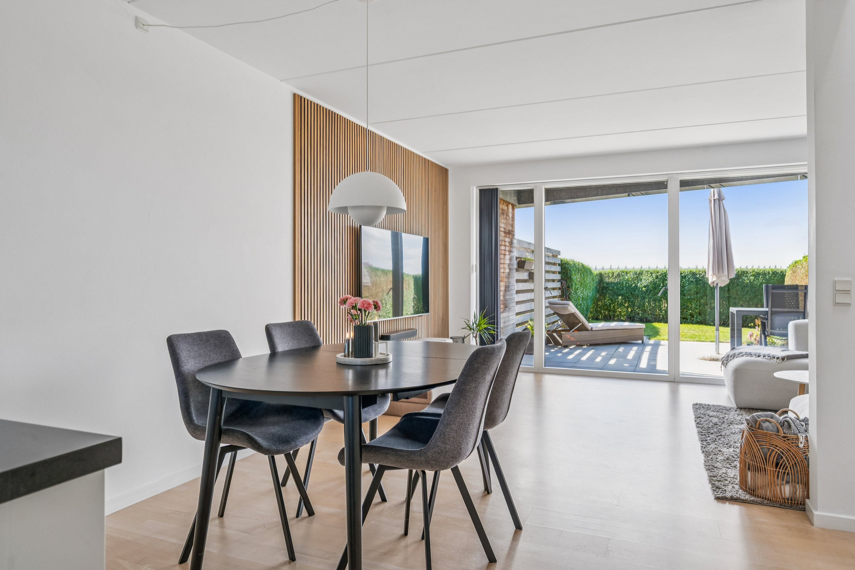 Fremhævet stue billede i fuldskærmstilstand. Billede af Egå Engvej 196, 8250 Egå