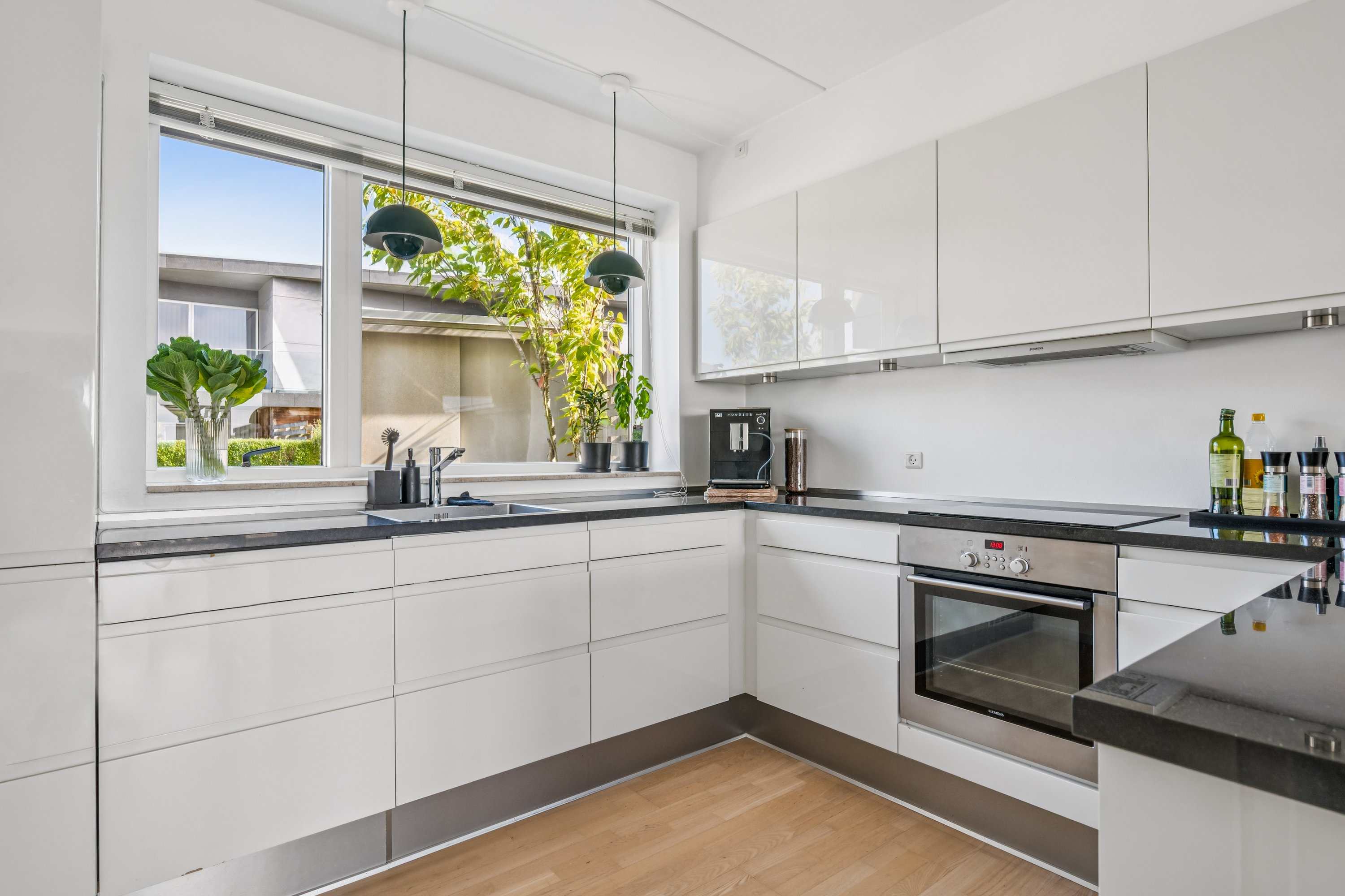 Fremhævet køkken billede i fuldskærmstilstand. Billede af Egå Engvej 196, 8250 Egå