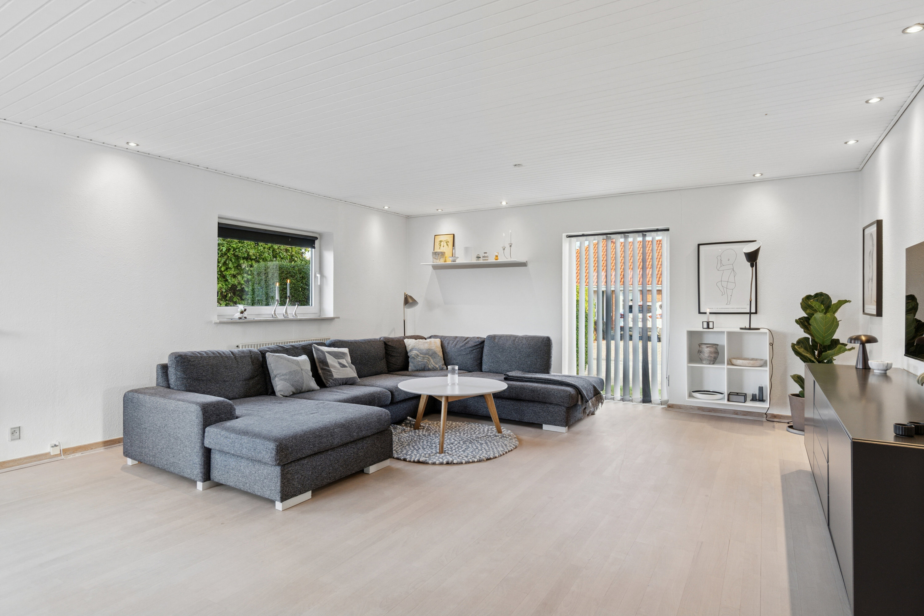 Fremhævet stue billede i fuldskærmstilstand. Billede af Peter Bonnens Vej 71, 7430 Ikast