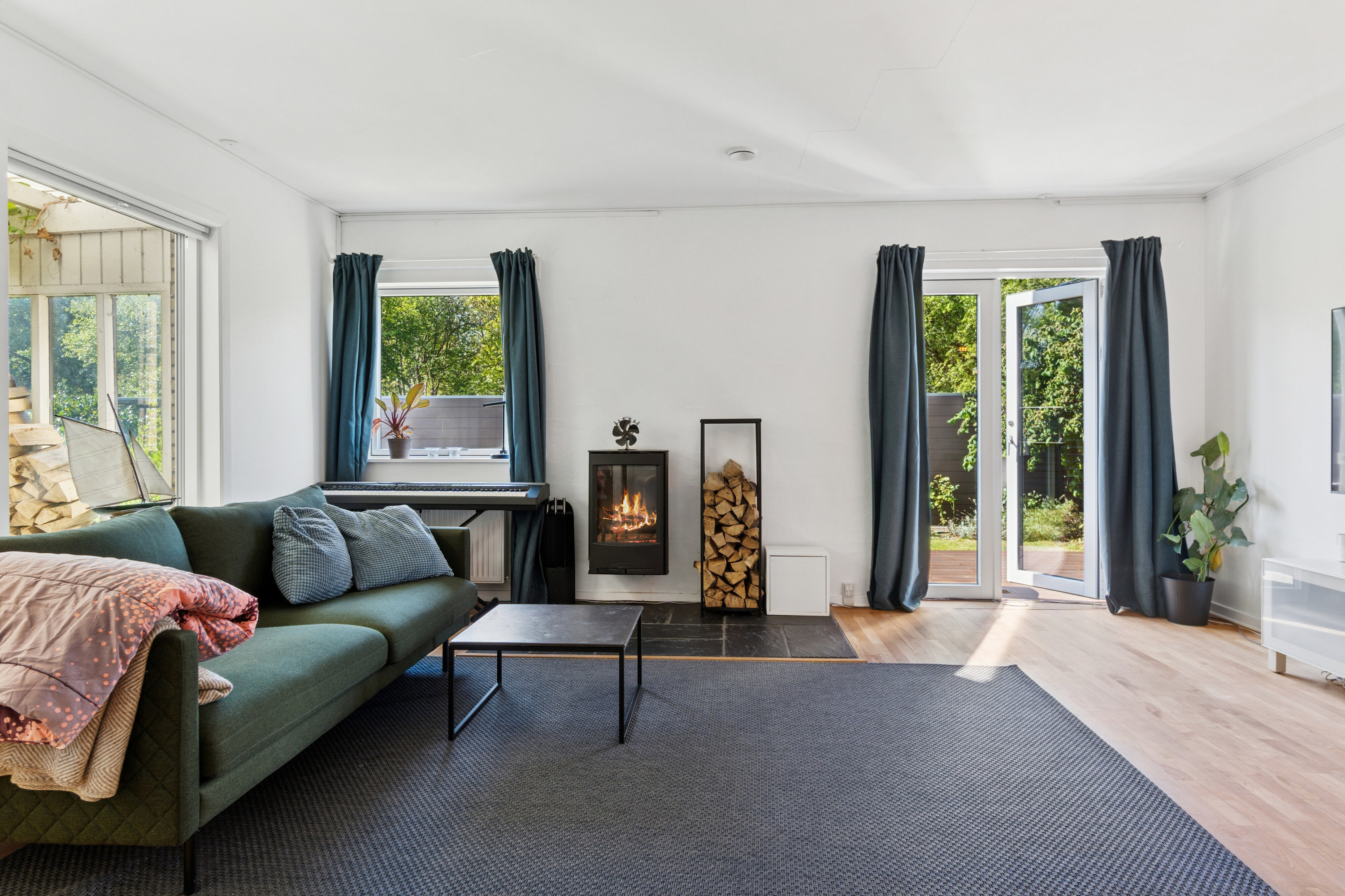 Miniaturebillede 1: stue. Billede af Strandvangen 15, 2650 Hvidovre