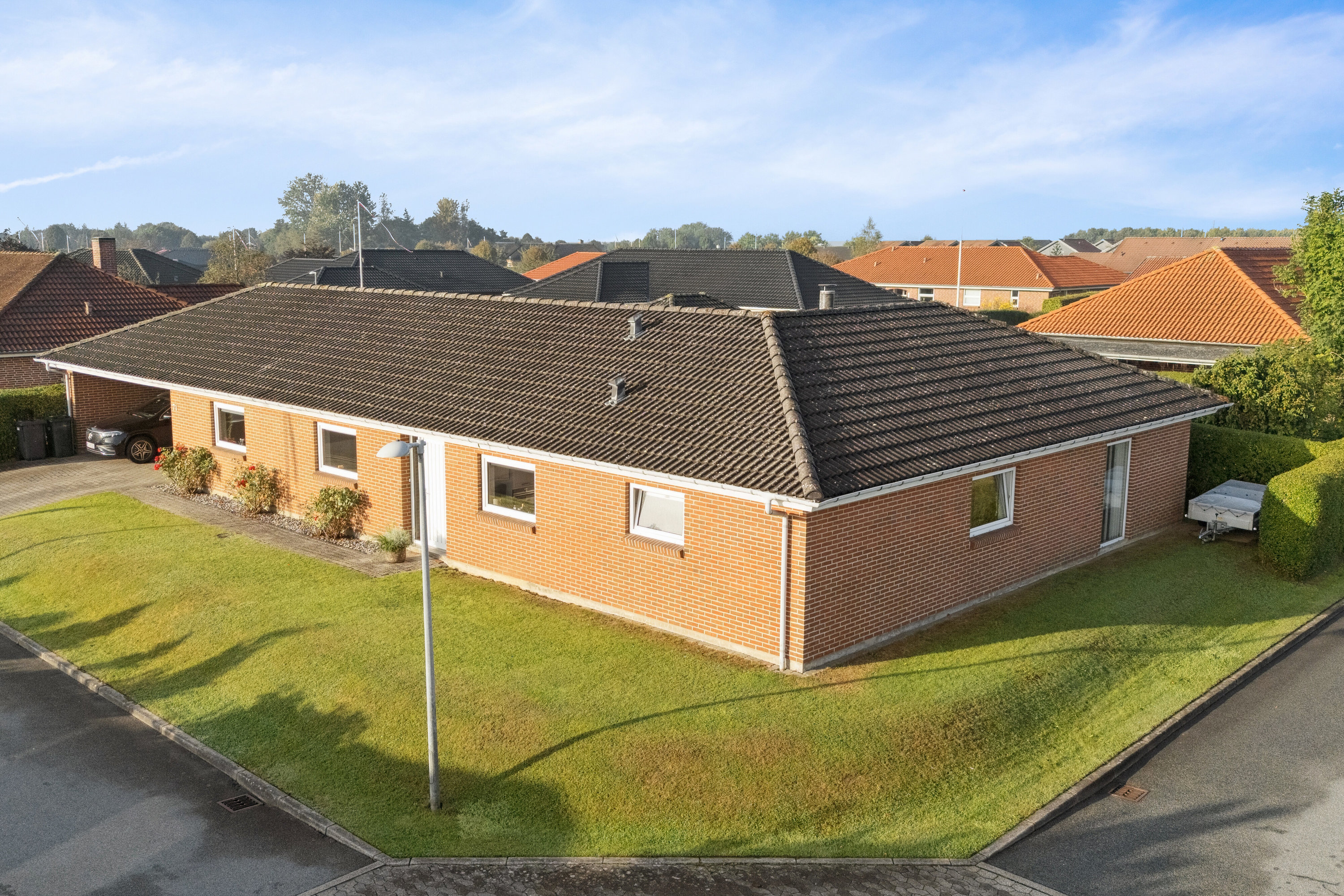 Fremhævet set fra haven billede i fuldskærmstilstand. Billede af Peter Bonnens Vej 71, 7430 Ikast