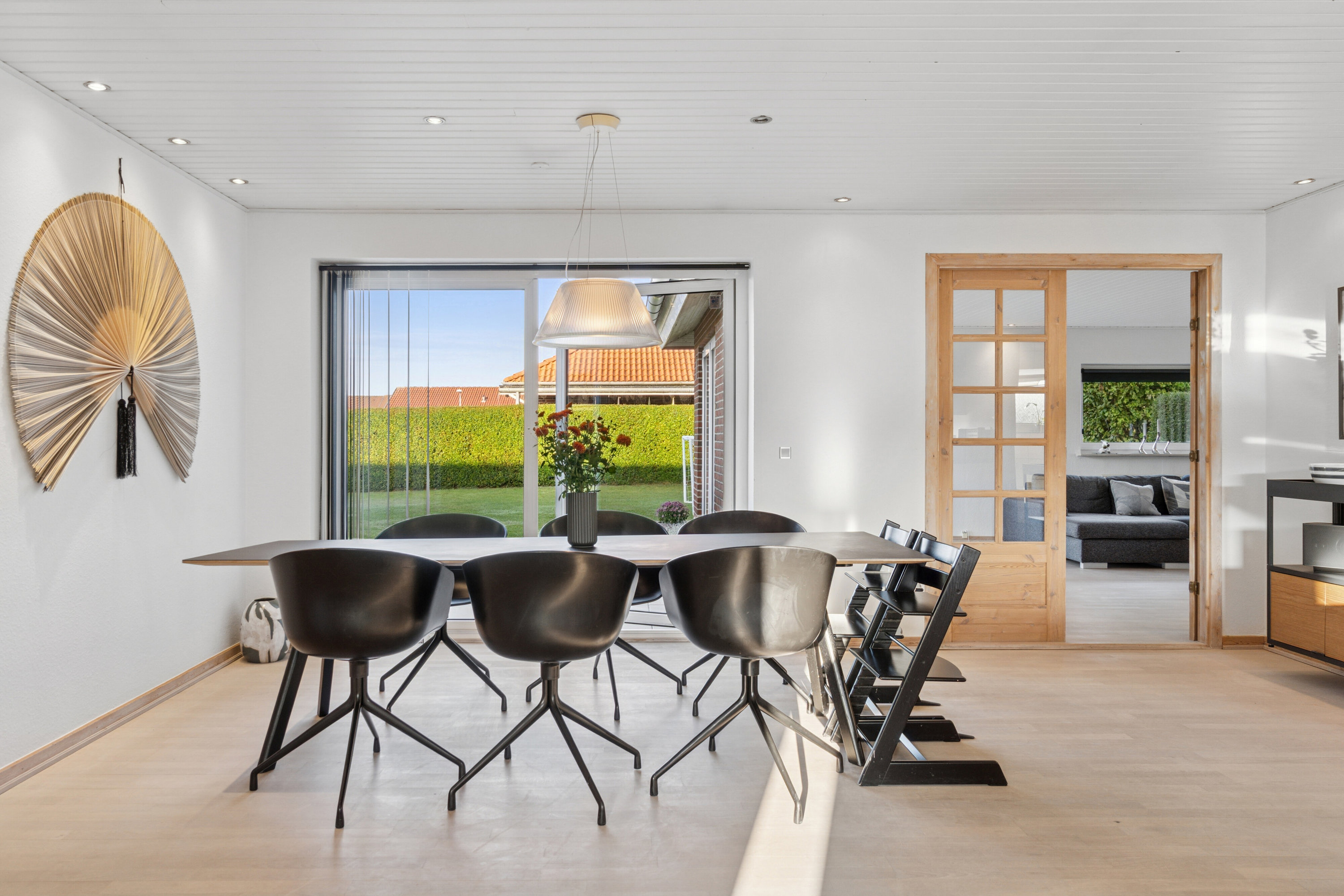 Fremhævet spisestue billede i fuldskærmstilstand. Billede af Peter Bonnens Vej 71, 7430 Ikast