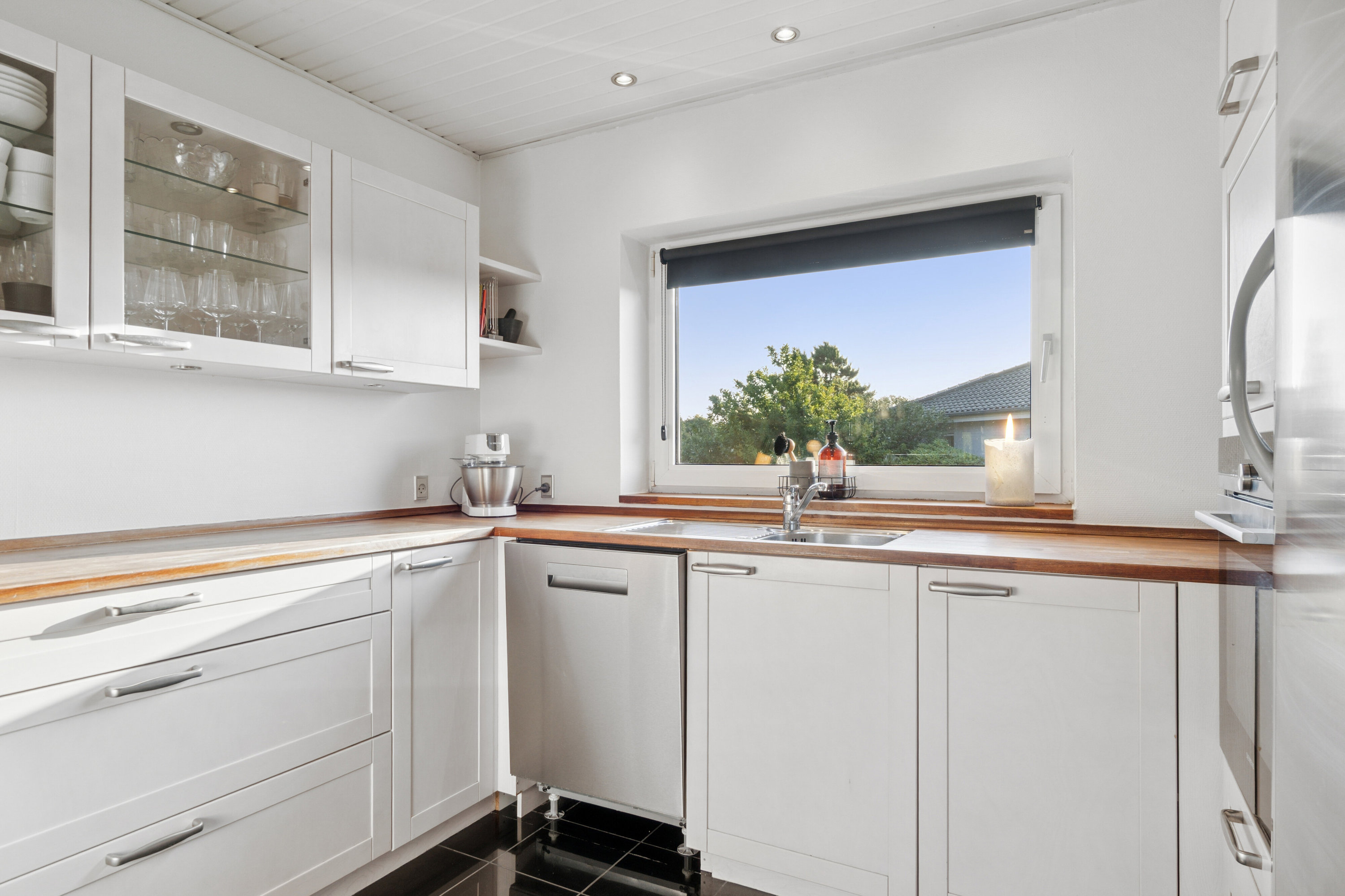 Fremhævet køkken billede i fuldskærmstilstand. Billede af Peter Bonnens Vej 71, 7430 Ikast