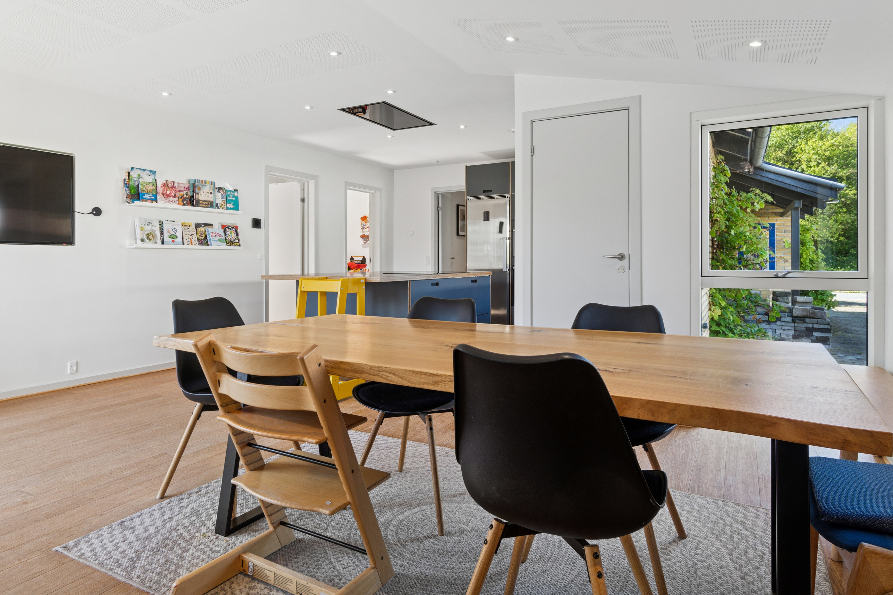 Fremhævet spisestue billede i fuldskærmstilstand. Billede af Strandvangen 15, 2650 Hvidovre