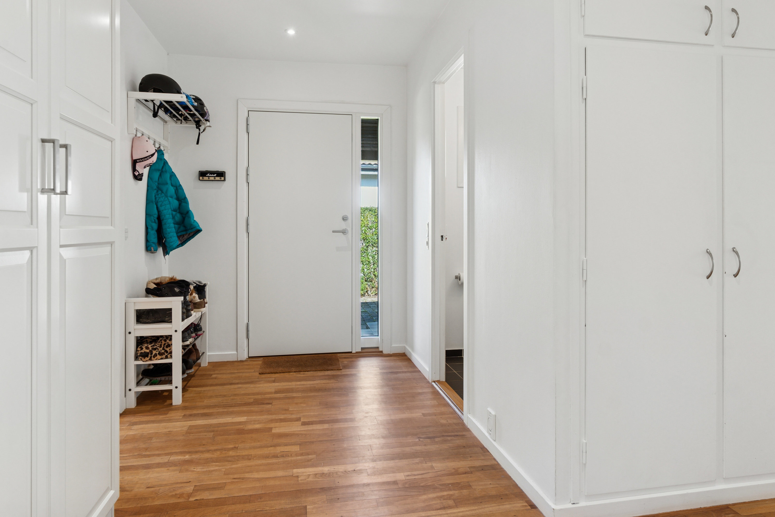 Fremhævet entré billede i fuldskærmstilstand. Billede af Strandvangen 15, 2650 Hvidovre