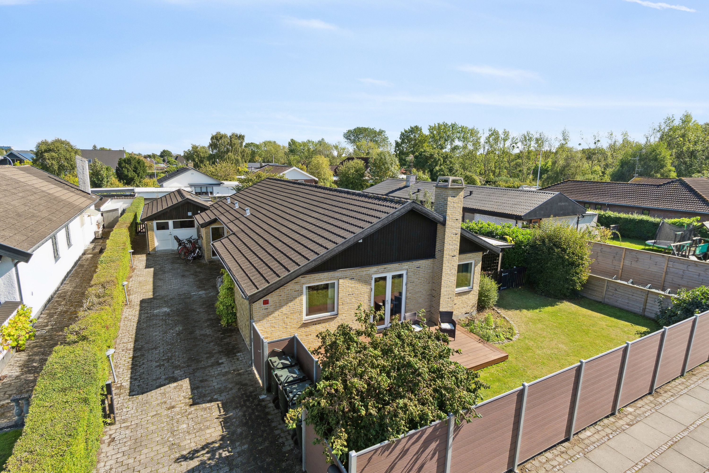 Fremhævet udendørs billede i fuldskærmstilstand. Billede af Strandvangen 15, 2650 Hvidovre