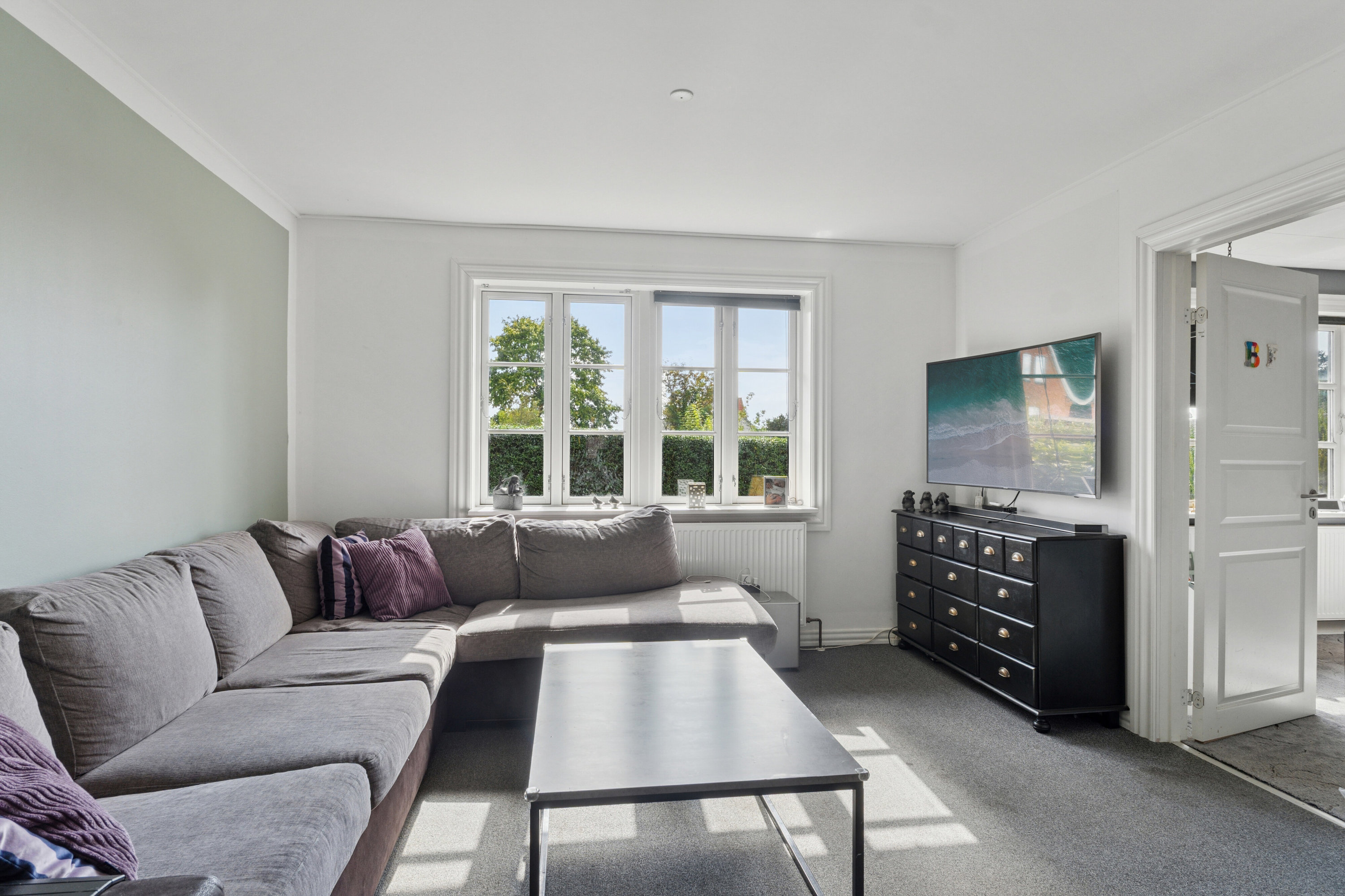 Fremhævet stue billede i fuldskærmstilstand. Billede af Gimlingevej 15, Flakkebjerg, 4200 Slagelse