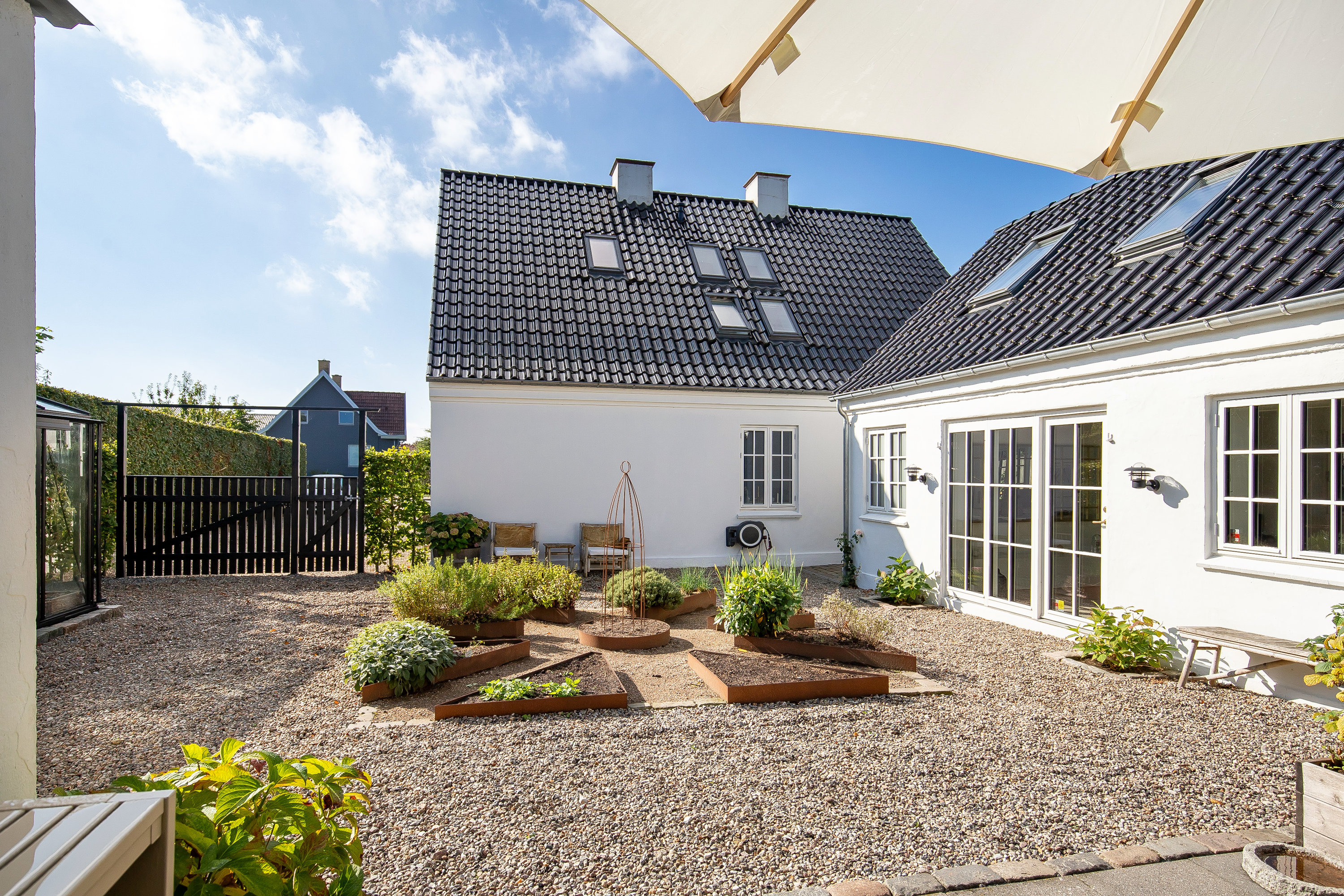 Fremhævet gårdhave billede i fuldskærmstilstand. Billede af Nr. Bjertvej 71, Nr. Bjert, 6000 Kolding