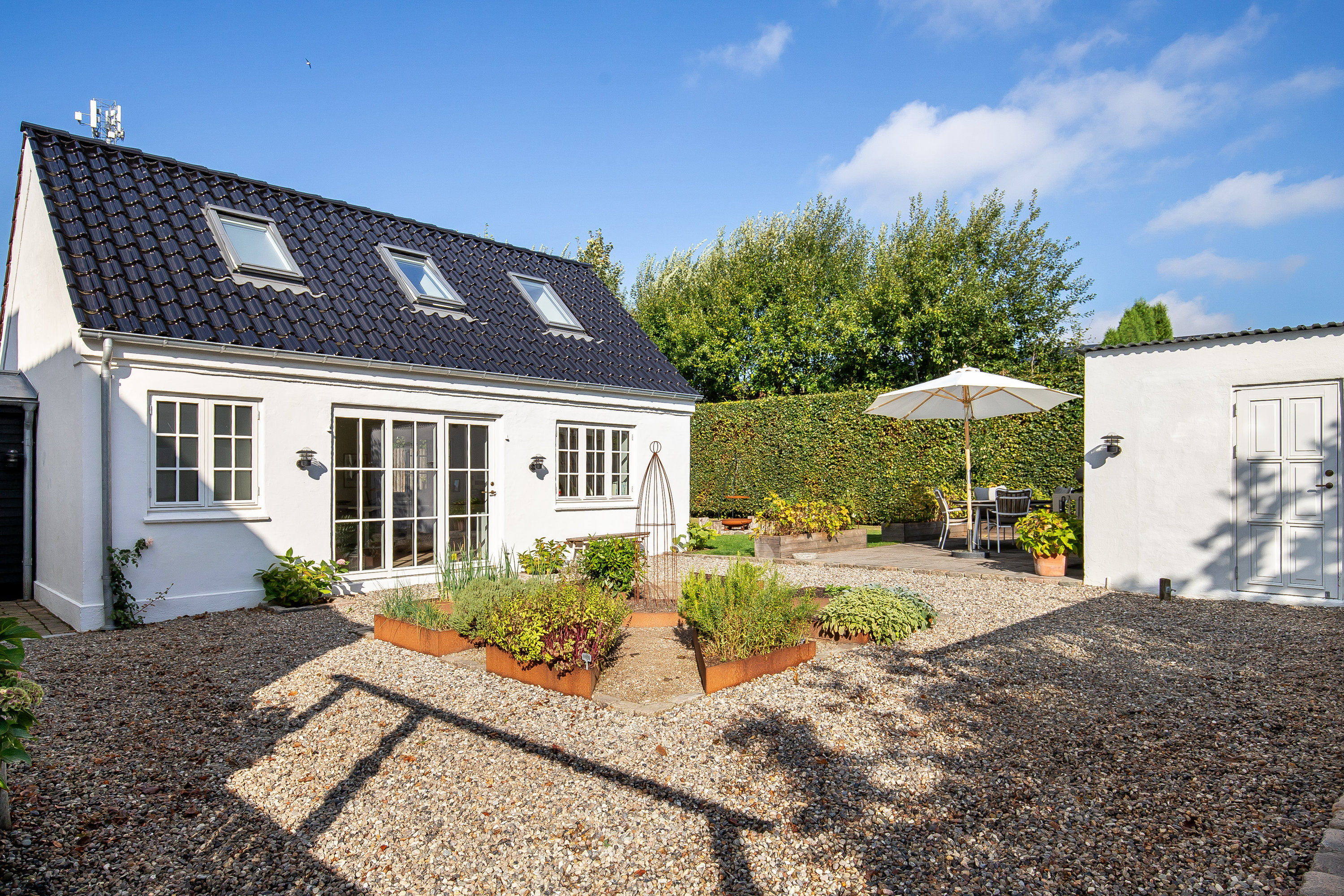 Fremhævet gårdhave billede i fuldskærmstilstand. Billede af Nr. Bjertvej 71, Nr. Bjert, 6000 Kolding