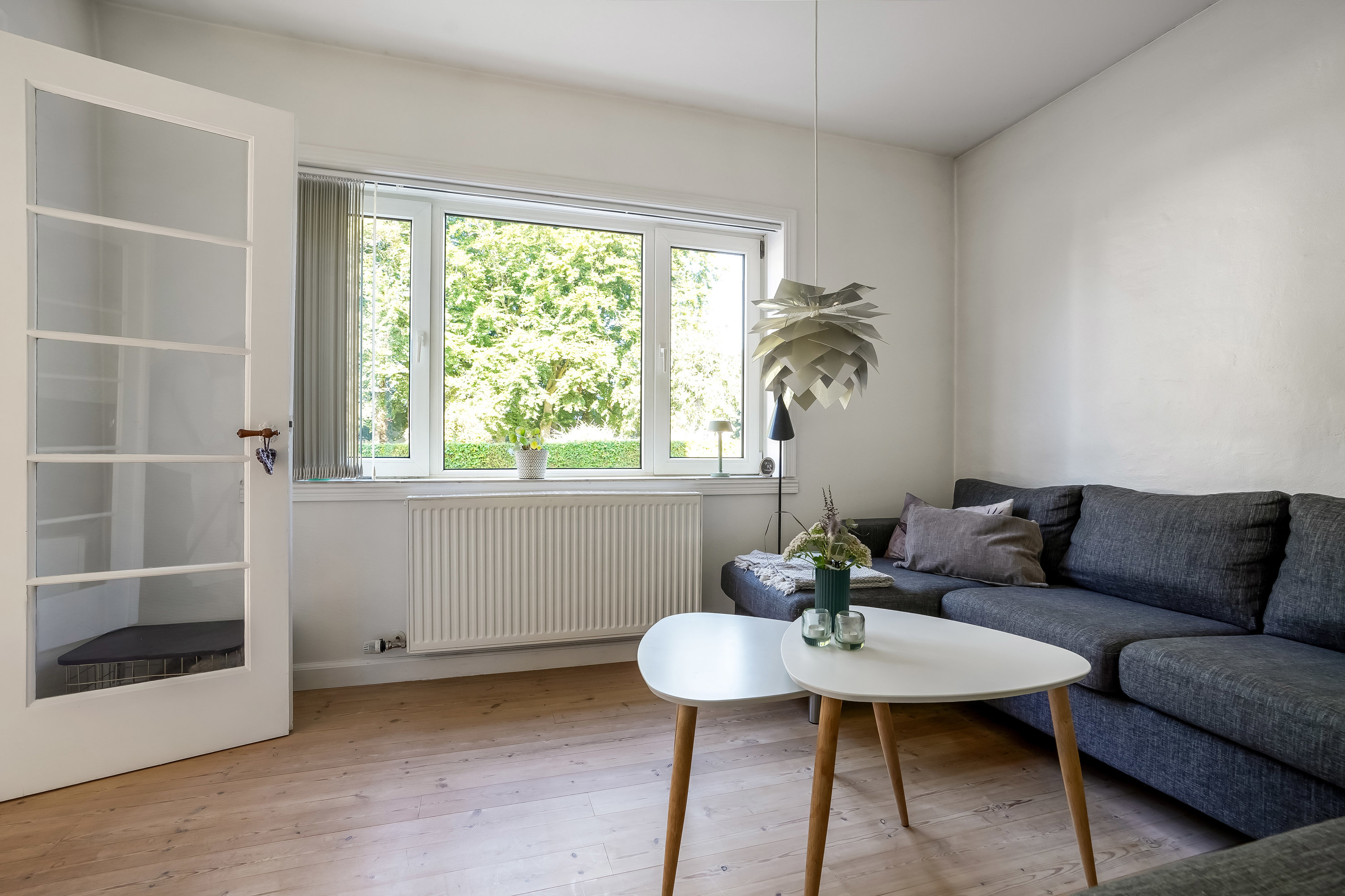 Fremhævet stue billede i fuldskærmstilstand. Billede af Vejlbyvej 34, Vejlby, 5500 Middelfart