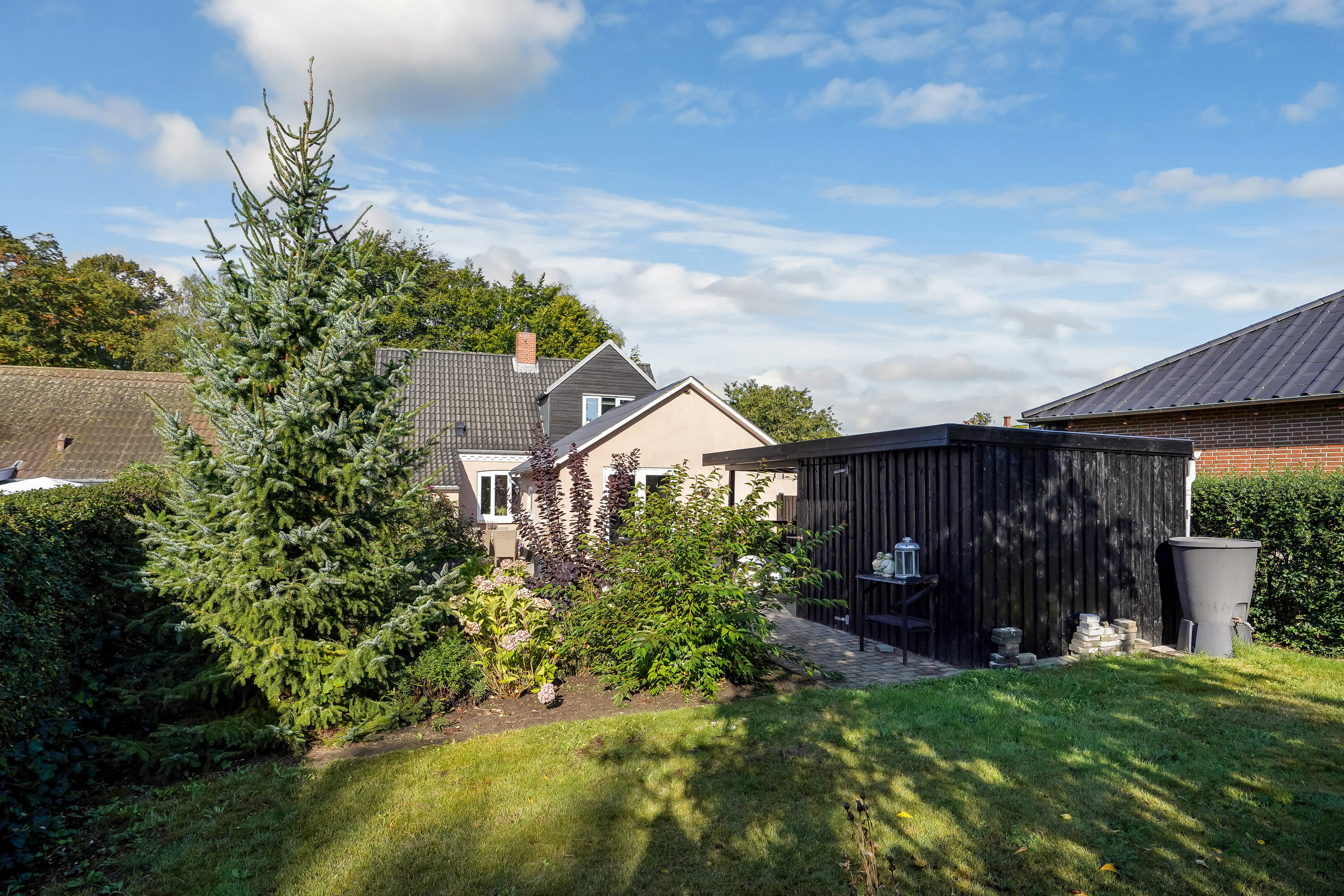 Fremhævet have billede i fuldskærmstilstand. Billede af Vejlbyvej 34, Vejlby, 5500 Middelfart