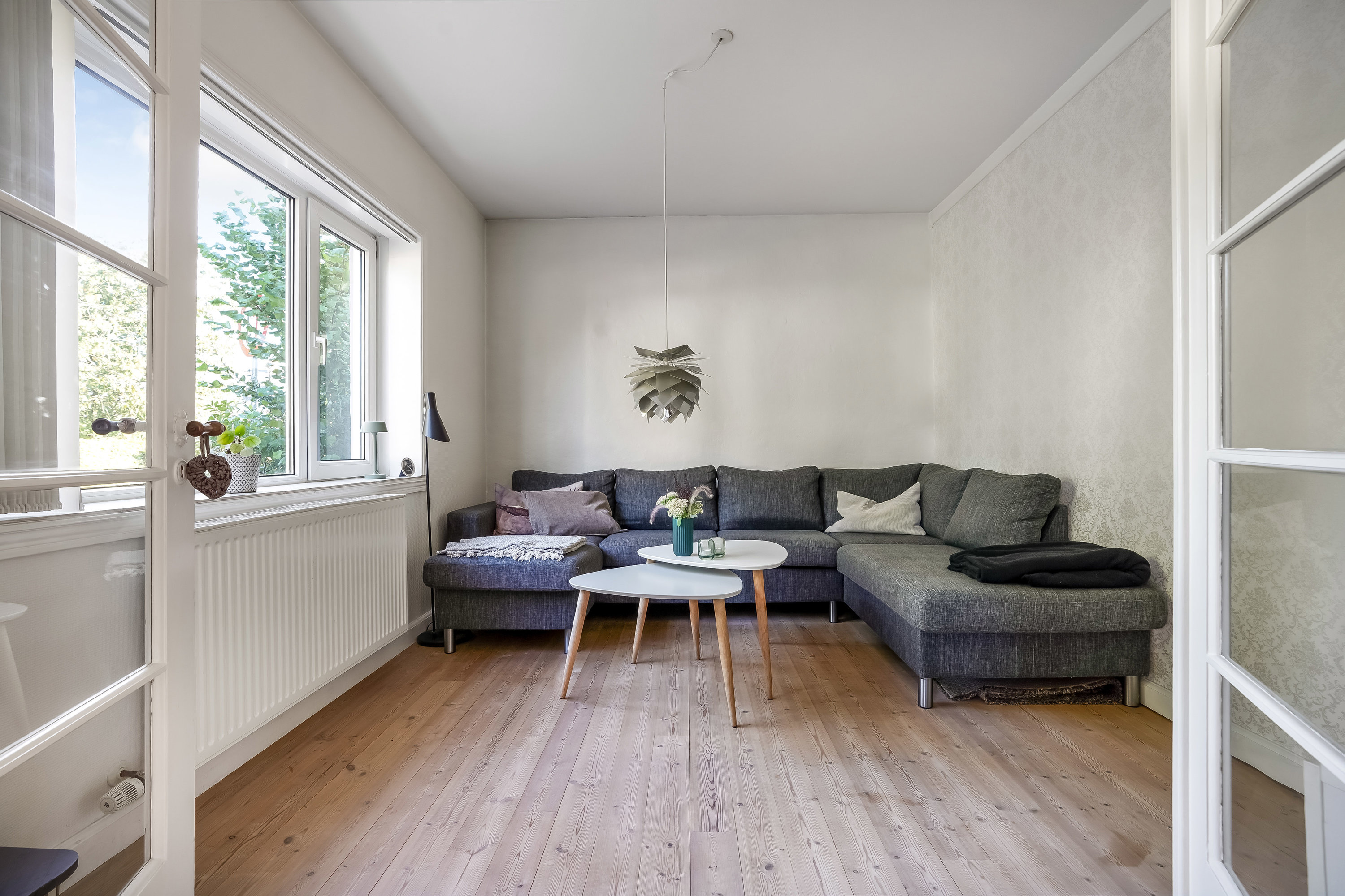 Fremhævet stue billede i fuldskærmstilstand. Billede af Vejlbyvej 34, Vejlby, 5500 Middelfart