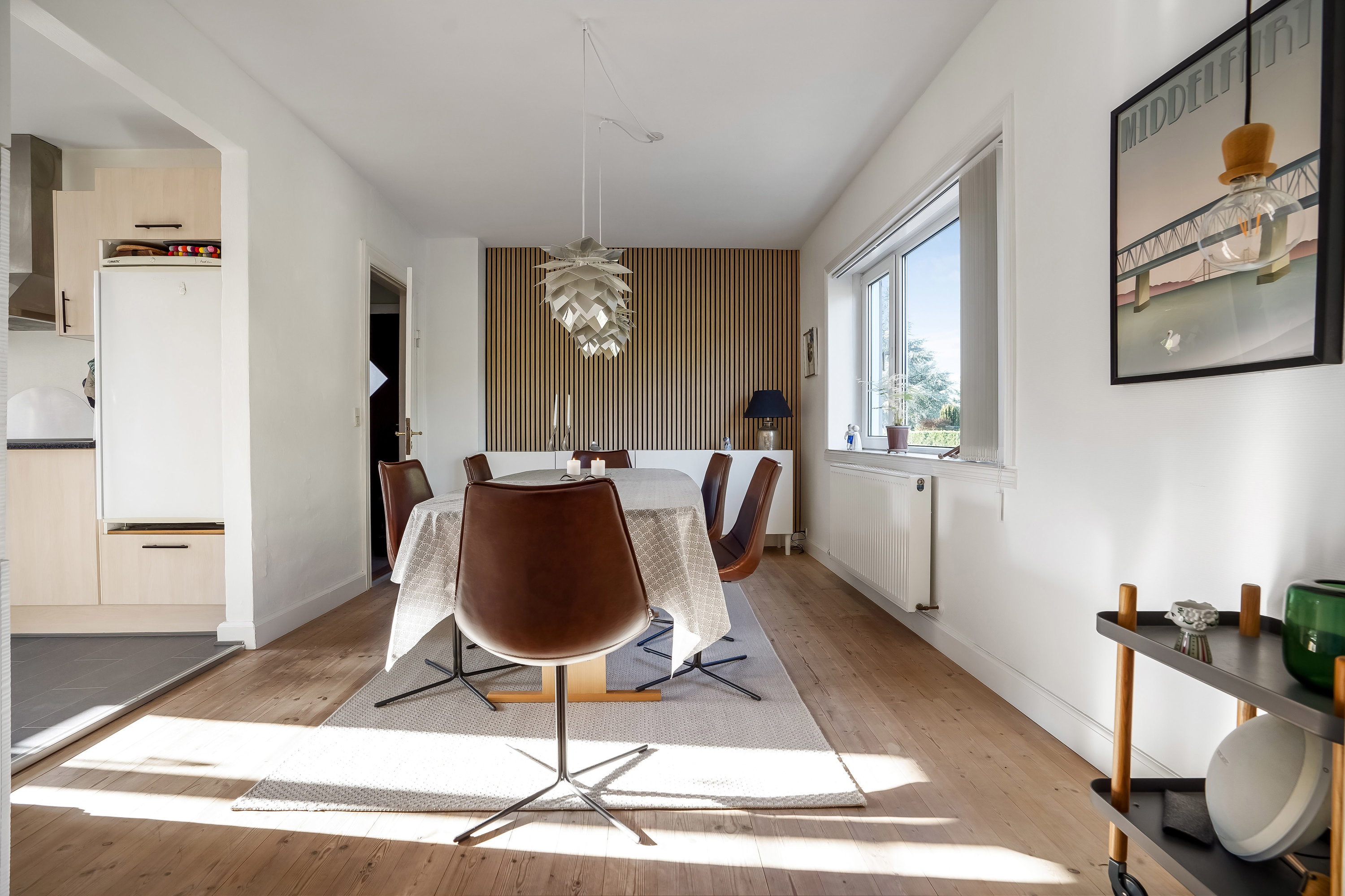 Fremhævet stue billede i fuldskærmstilstand. Billede af Vejlbyvej 34, Vejlby, 5500 Middelfart