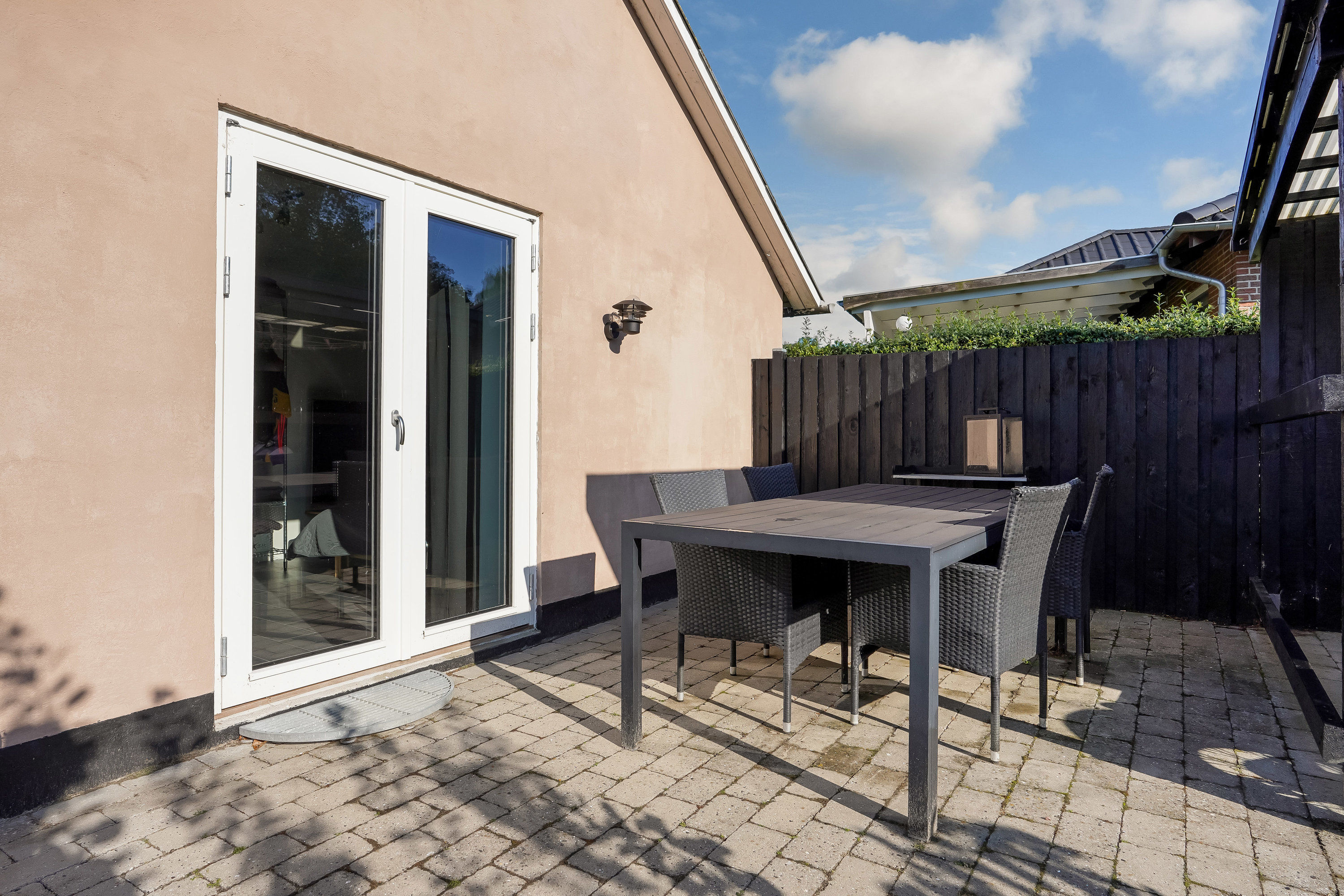 Fremhævet terrasse billede i fuldskærmstilstand. Billede af Vejlbyvej 34, Vejlby, 5500 Middelfart