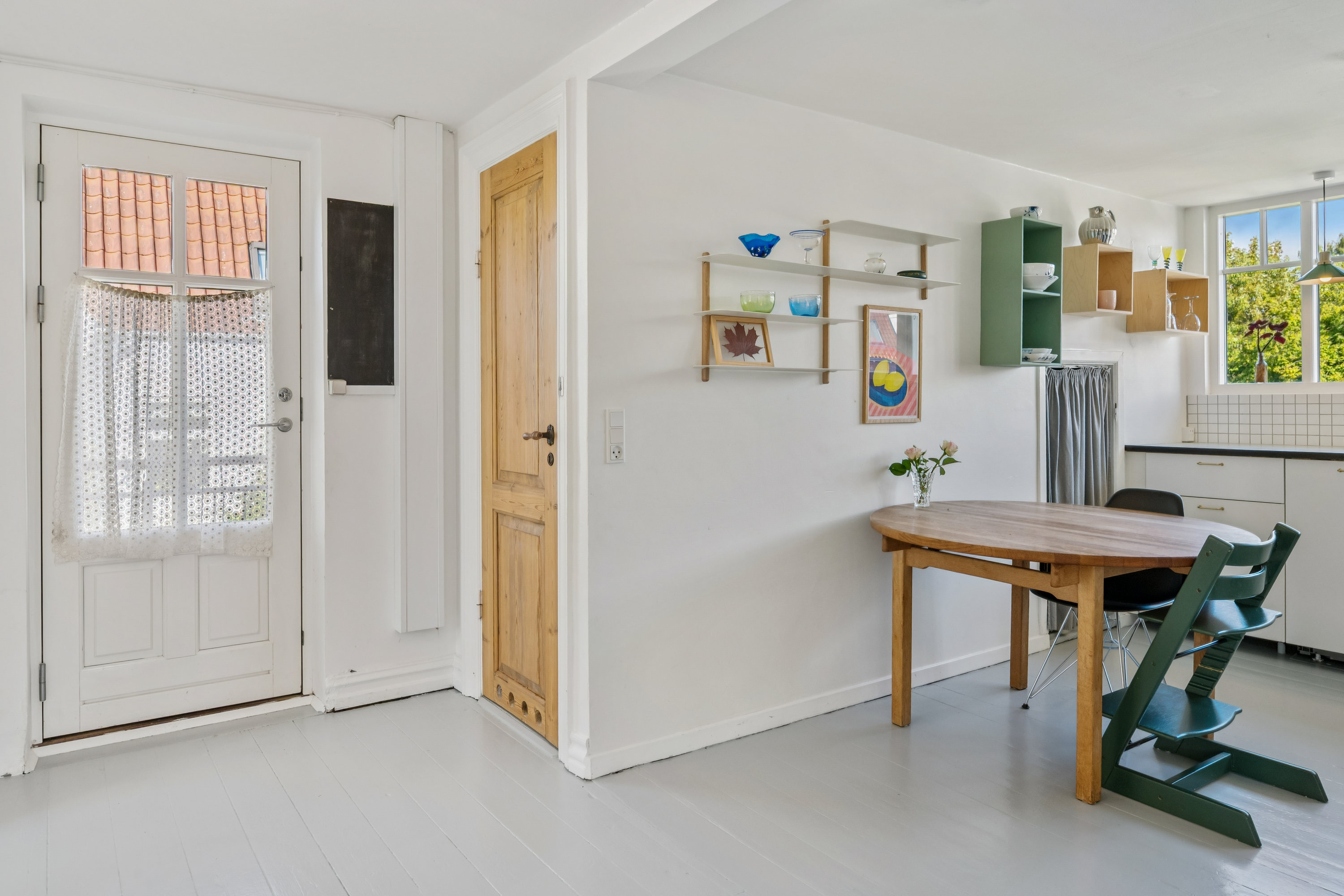 Miniaturebillede 1: spisestue. Billede af Bækkelundsvej 5, 1., 8240 Risskov