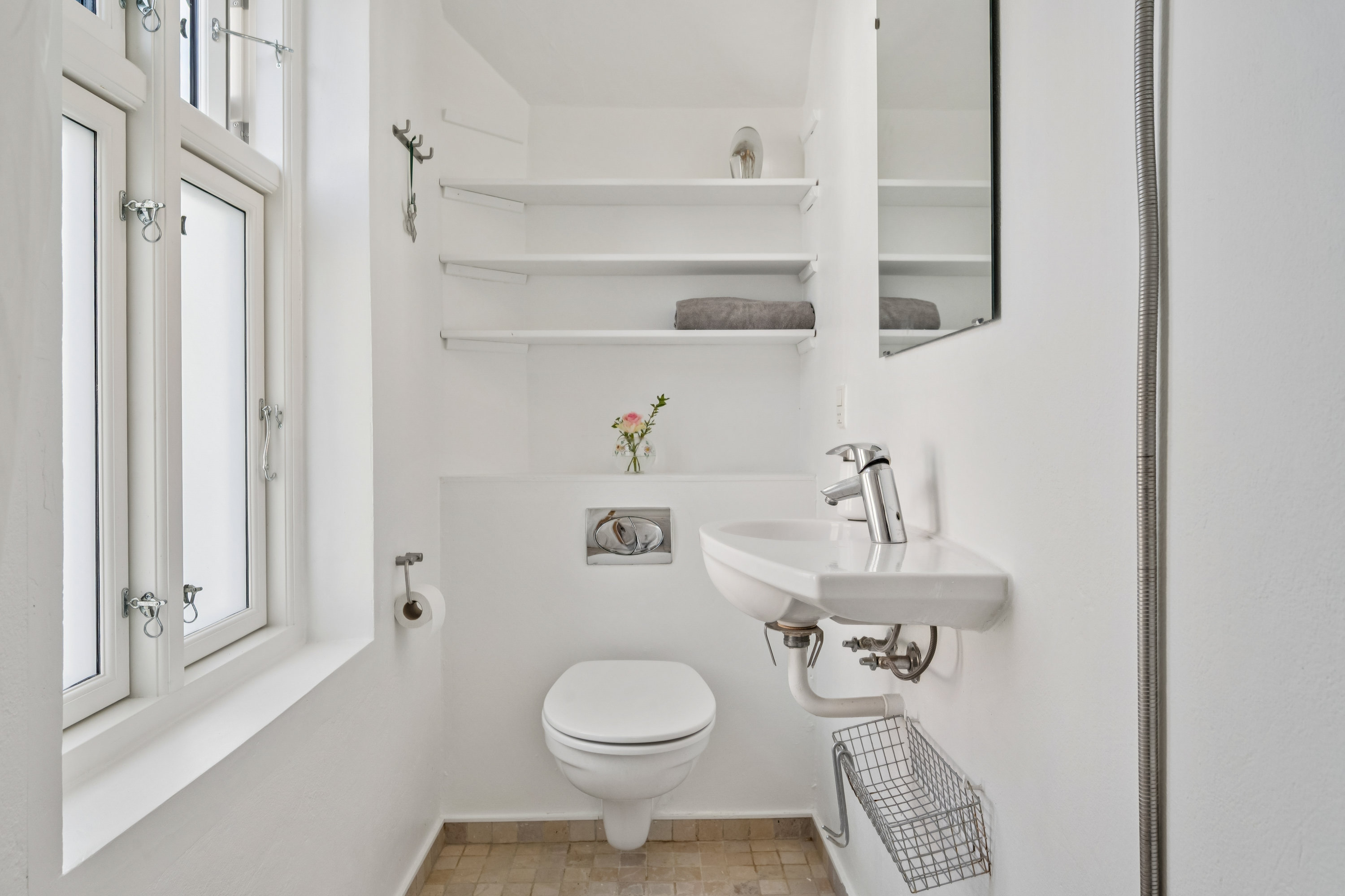 Fremhævet badeværelse billede i fuldskærmstilstand. Billede af Bækkelundsvej 5, 1., 8240 Risskov