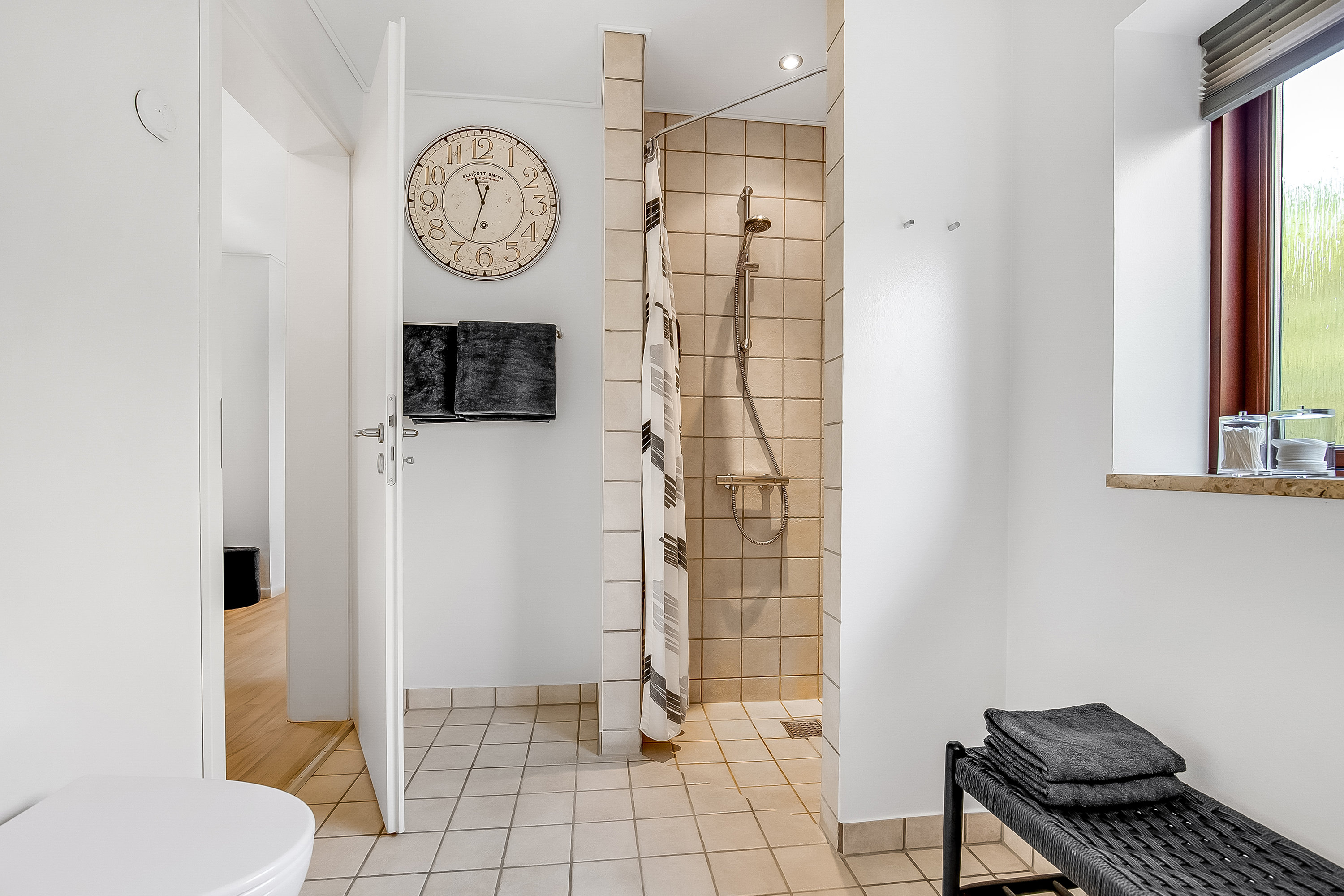 Fremhævet badeværelse billede i fuldskærmstilstand. Billede af Grævlingevænget 1, Strandhuse, 6000 Kolding