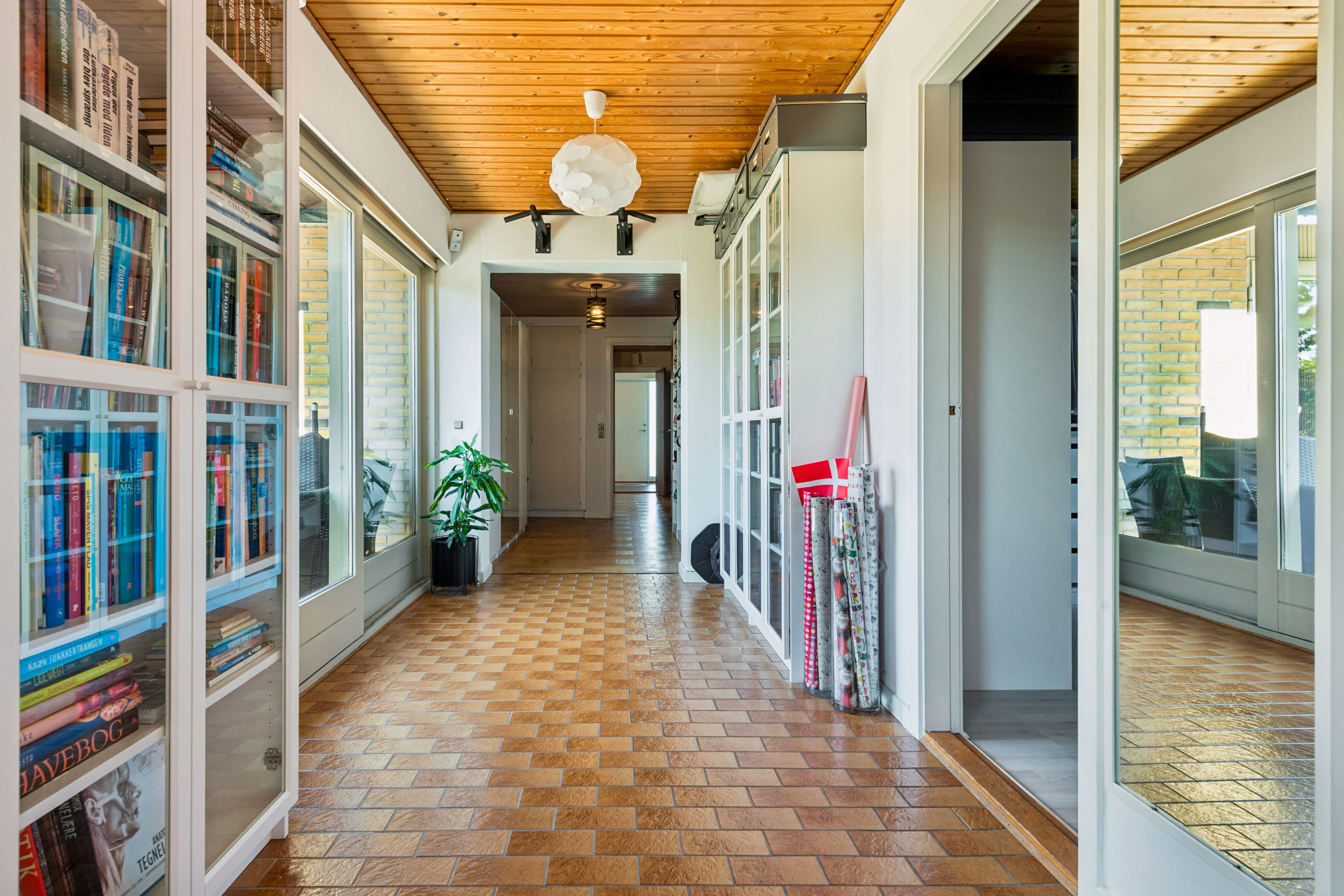 Fremhævet gang billede i fuldskærmstilstand. Billede af Rørager 9, 2670 Greve