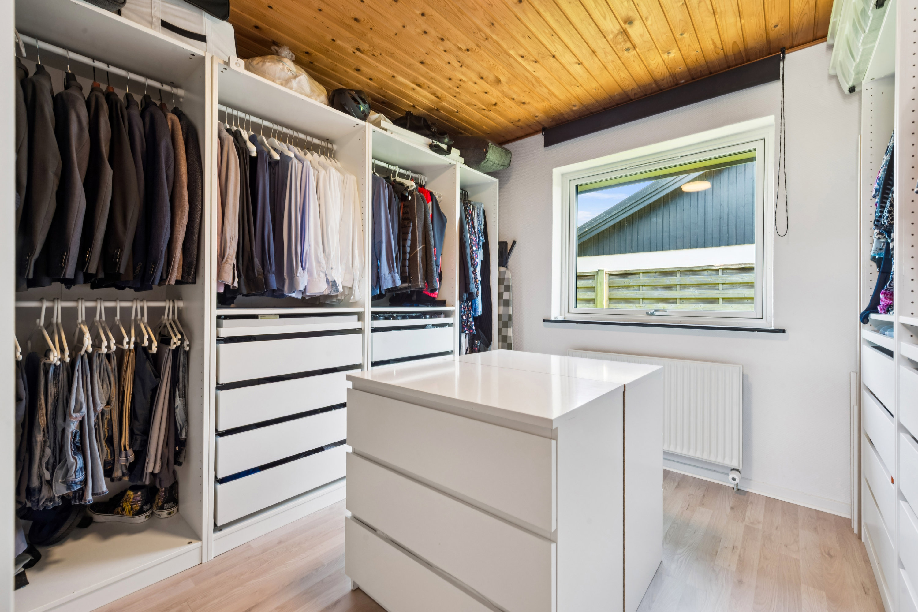 Fremhævet køkken billede i fuldskærmstilstand. Billede af Rørager 9, 2670 Greve