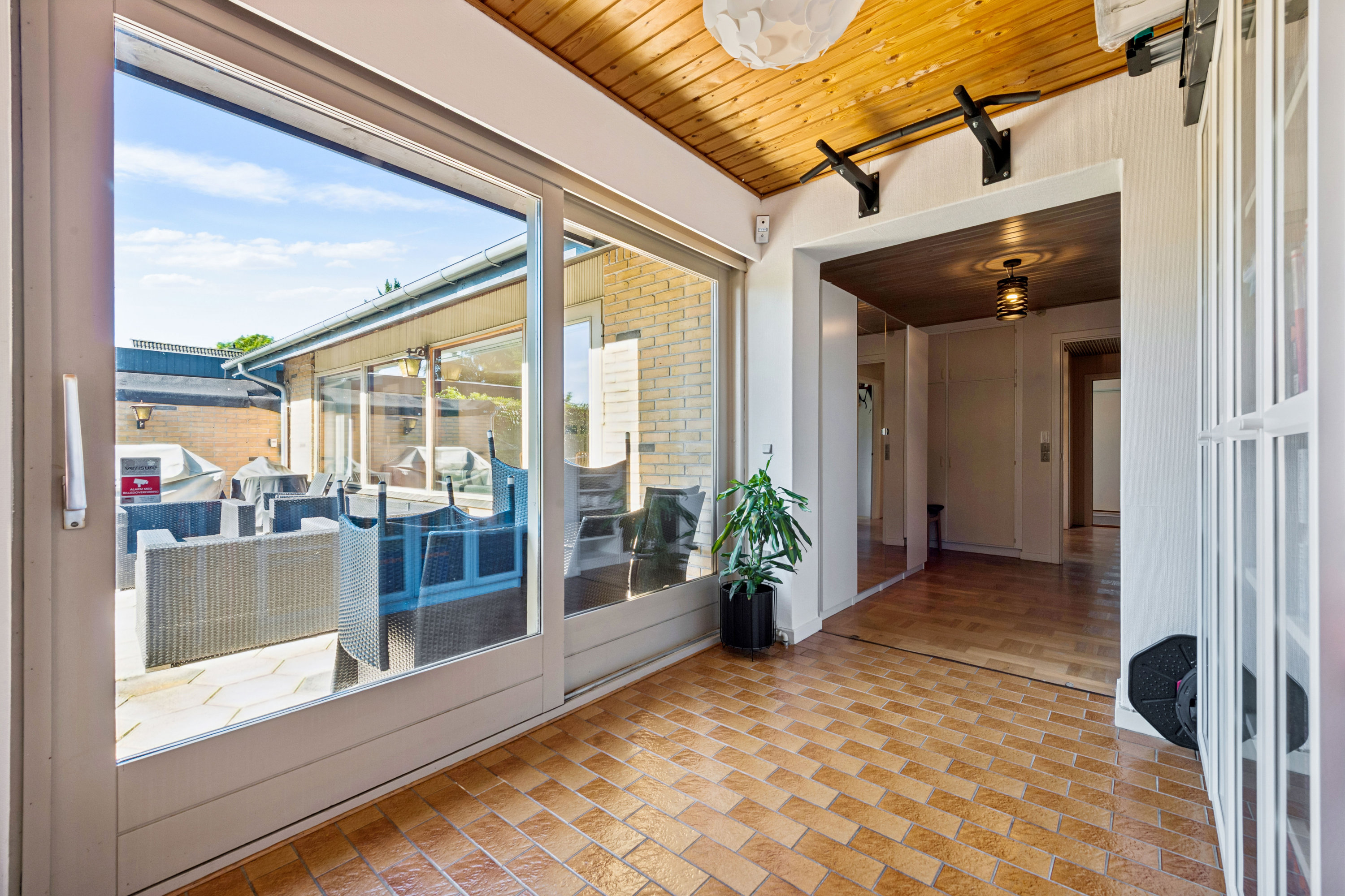 Fremhævet stue billede i fuldskærmstilstand. Billede af Rørager 9, 2670 Greve