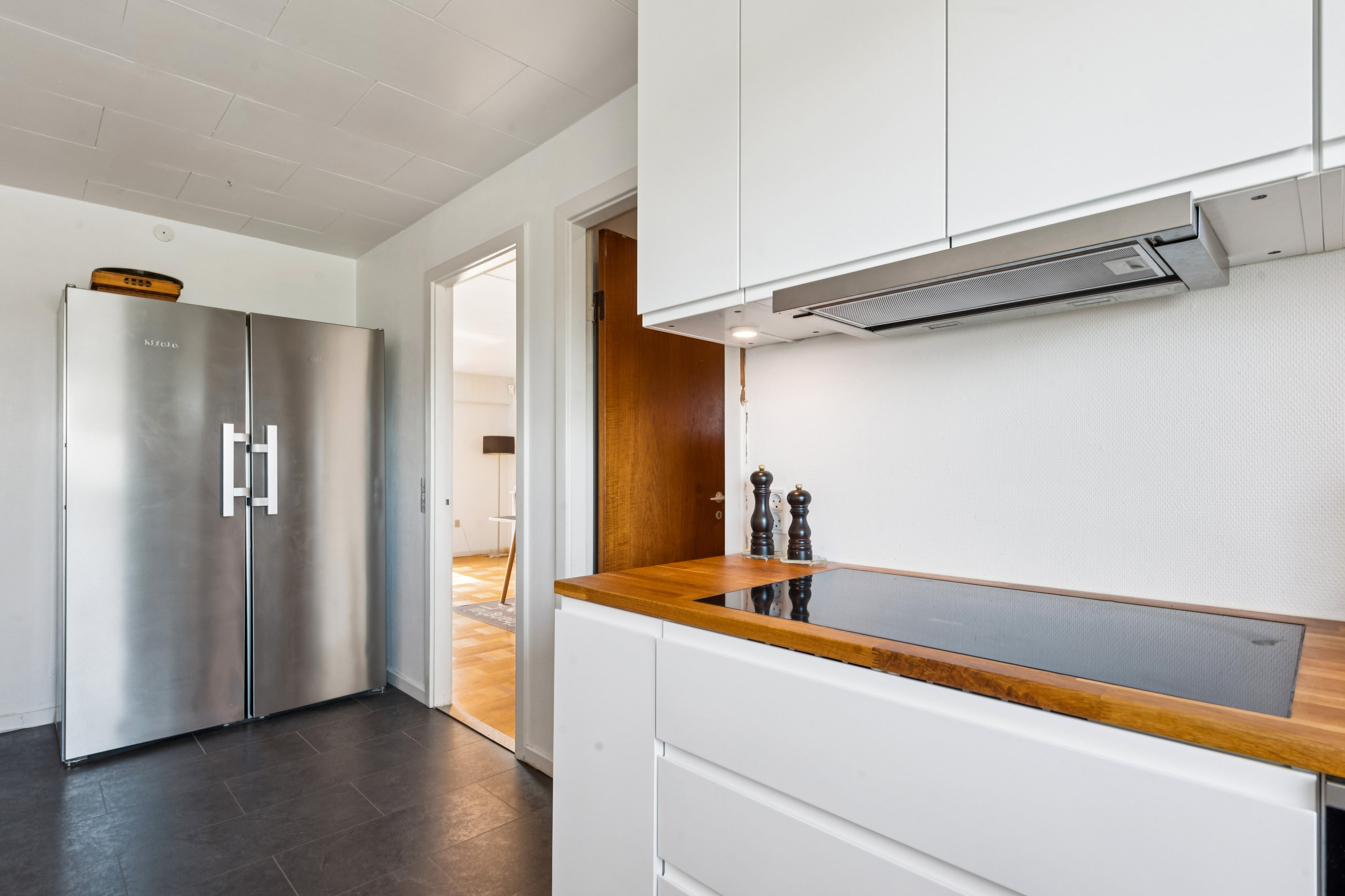 Fremhævet køkken billede i fuldskærmstilstand. Billede af Rørager 9, 2670 Greve