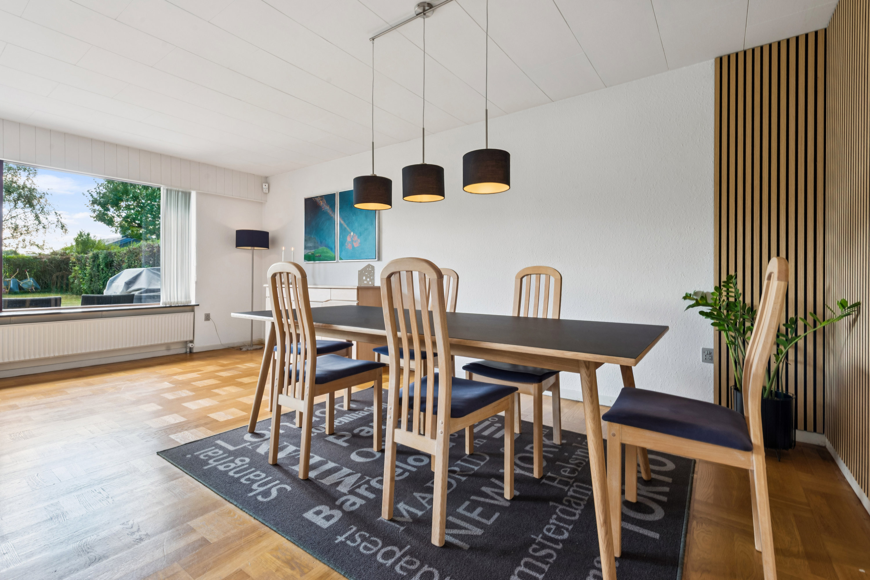 Fremhævet stue billede i fuldskærmstilstand. Billede af Rørager 9, 2670 Greve